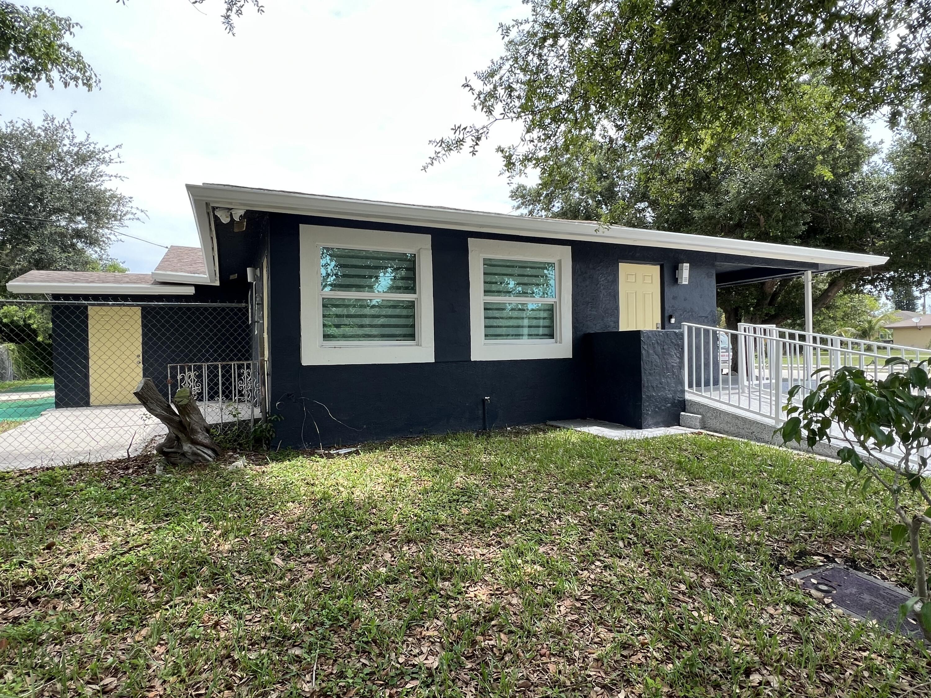 601 NW 2nd Street, Delray Beach FL 33444