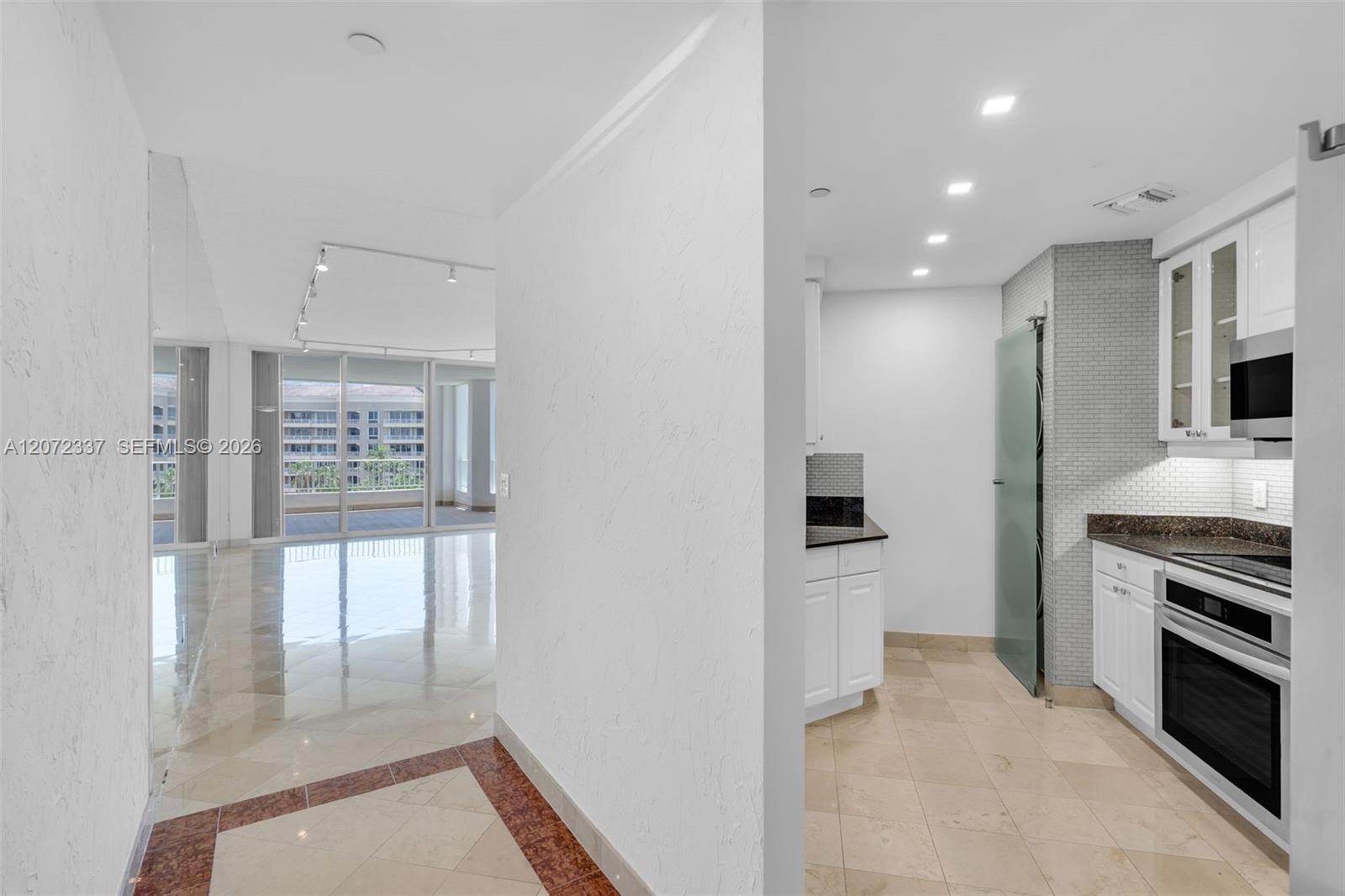 715 Crandon Blvd # 5 — Photo 2
