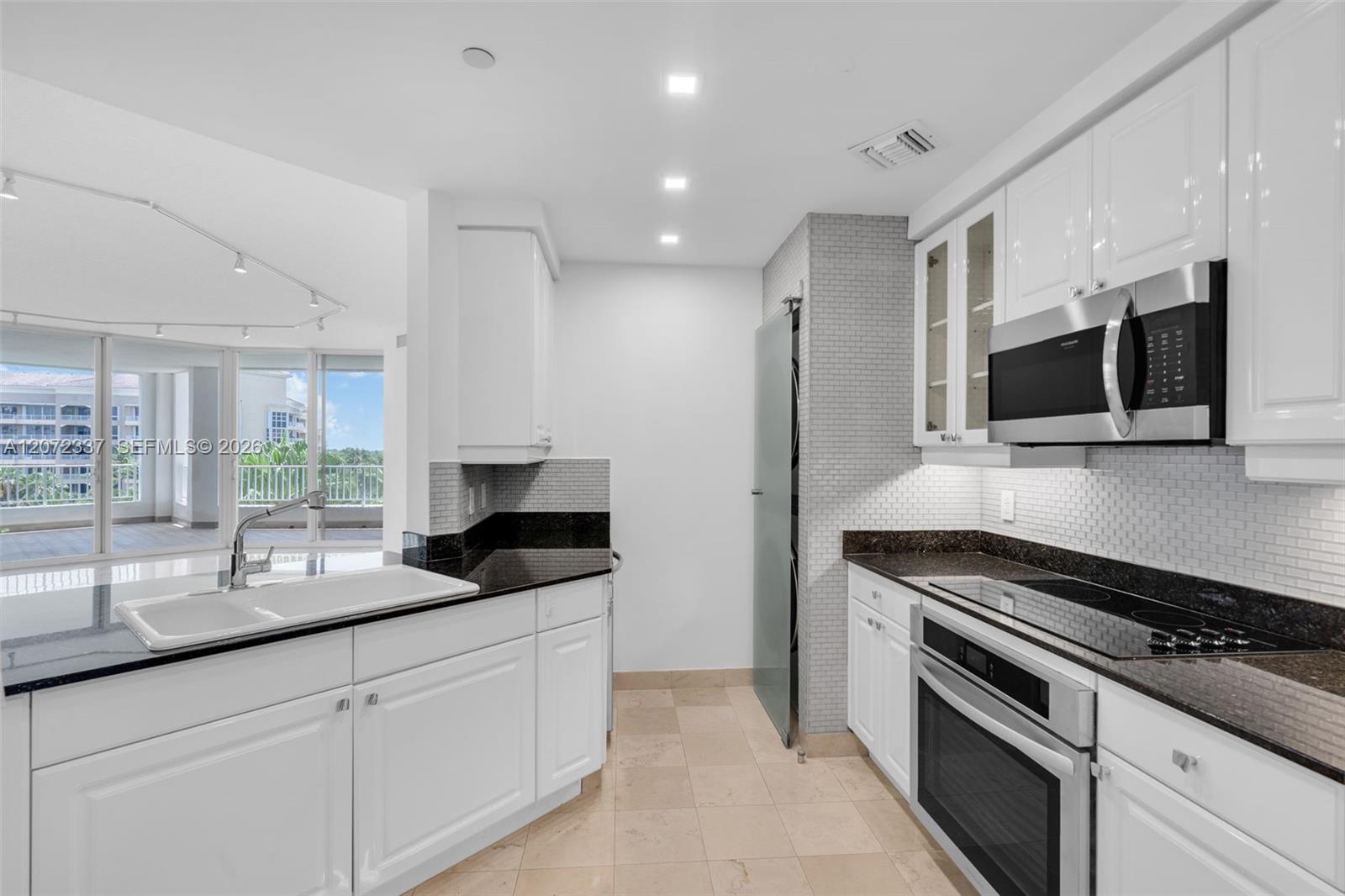 715 Crandon Blvd # 5 — Photo 3