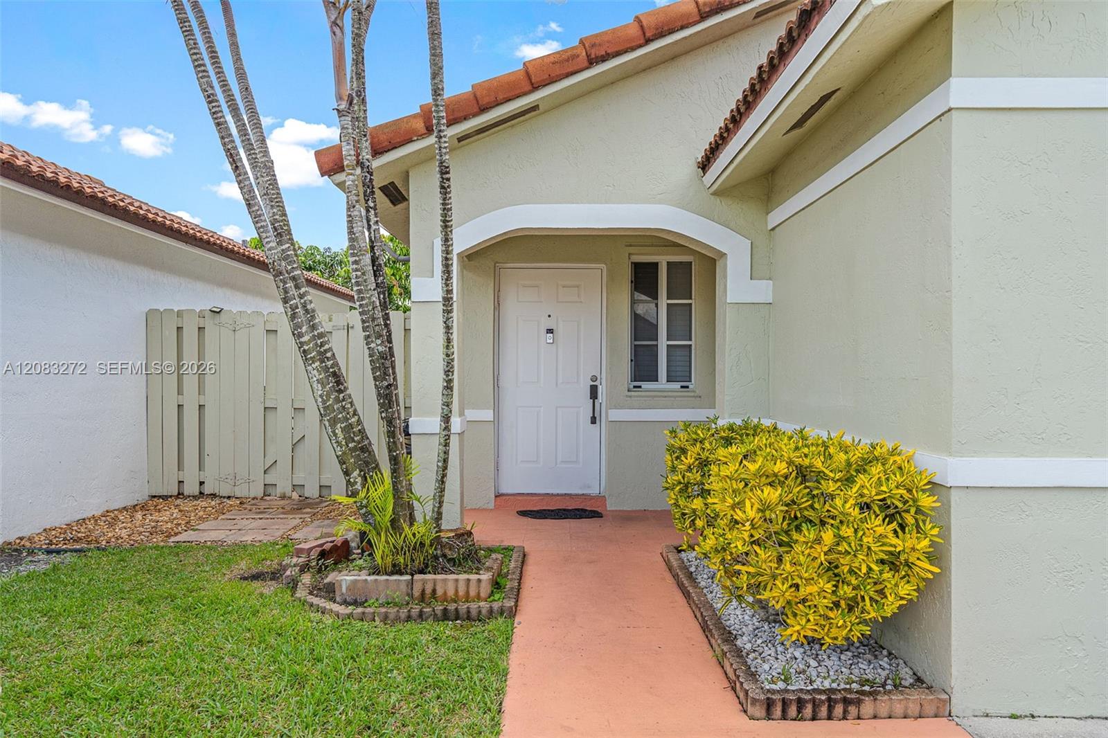 14364 SW 176th Ter — Photo 3