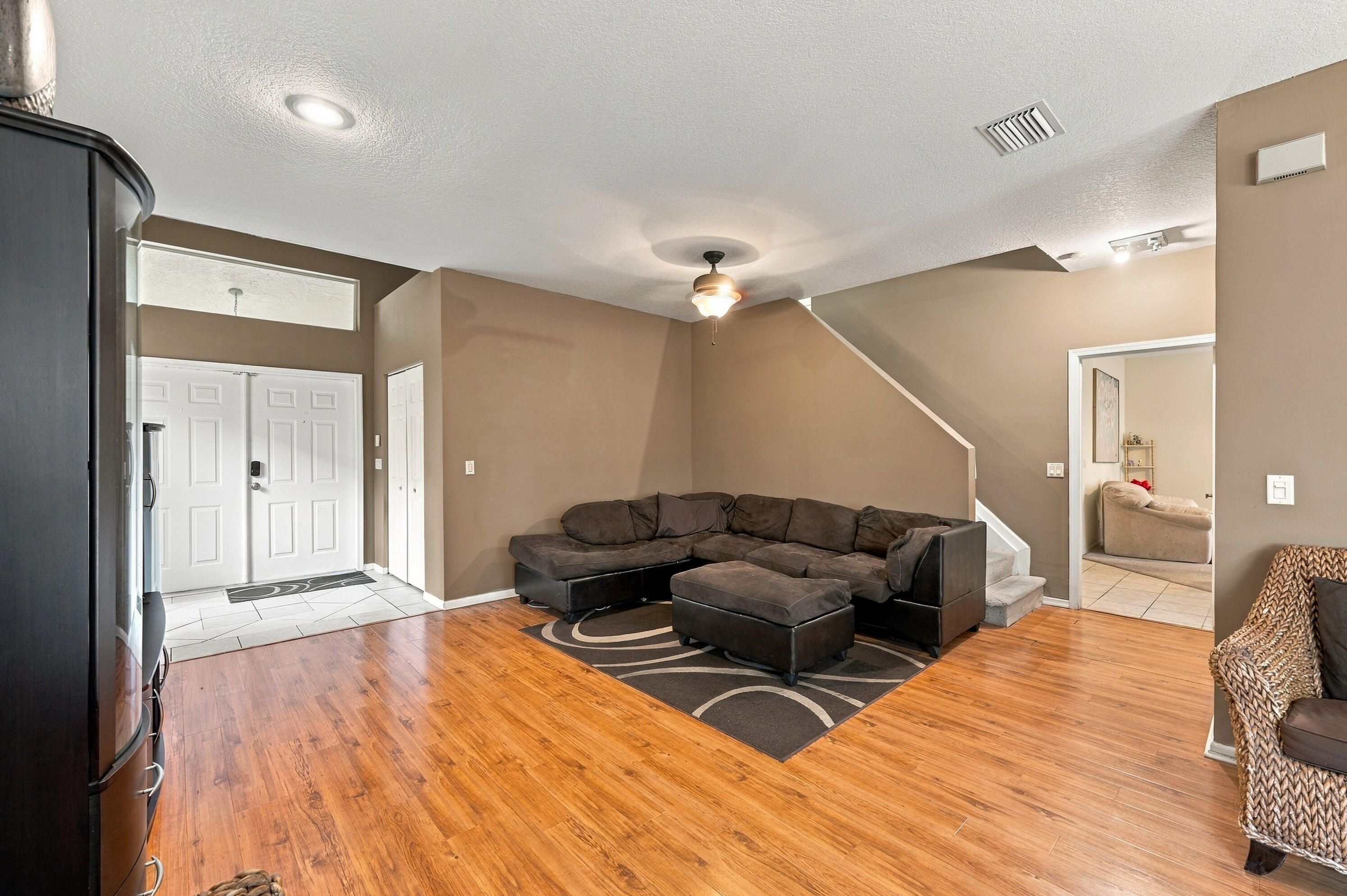 10230 Brookville Lane — Photo 5