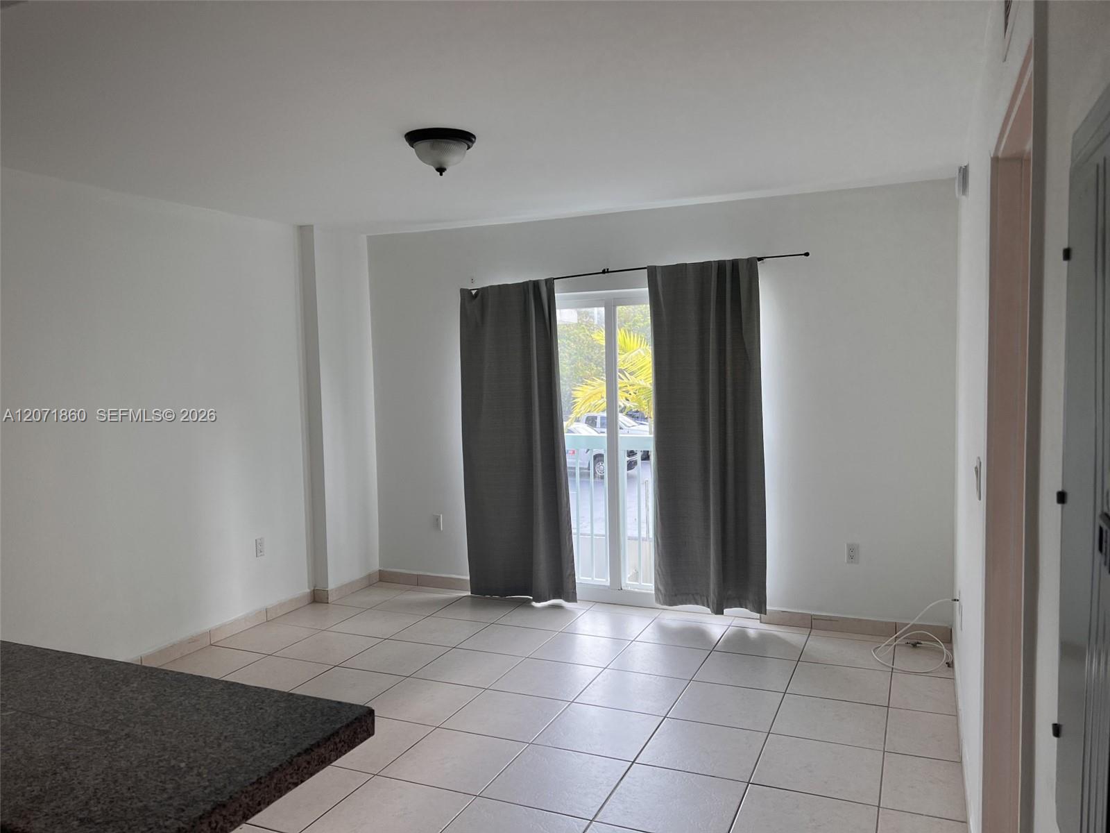 2740 SW 28th Ter # 206 — Photo 2