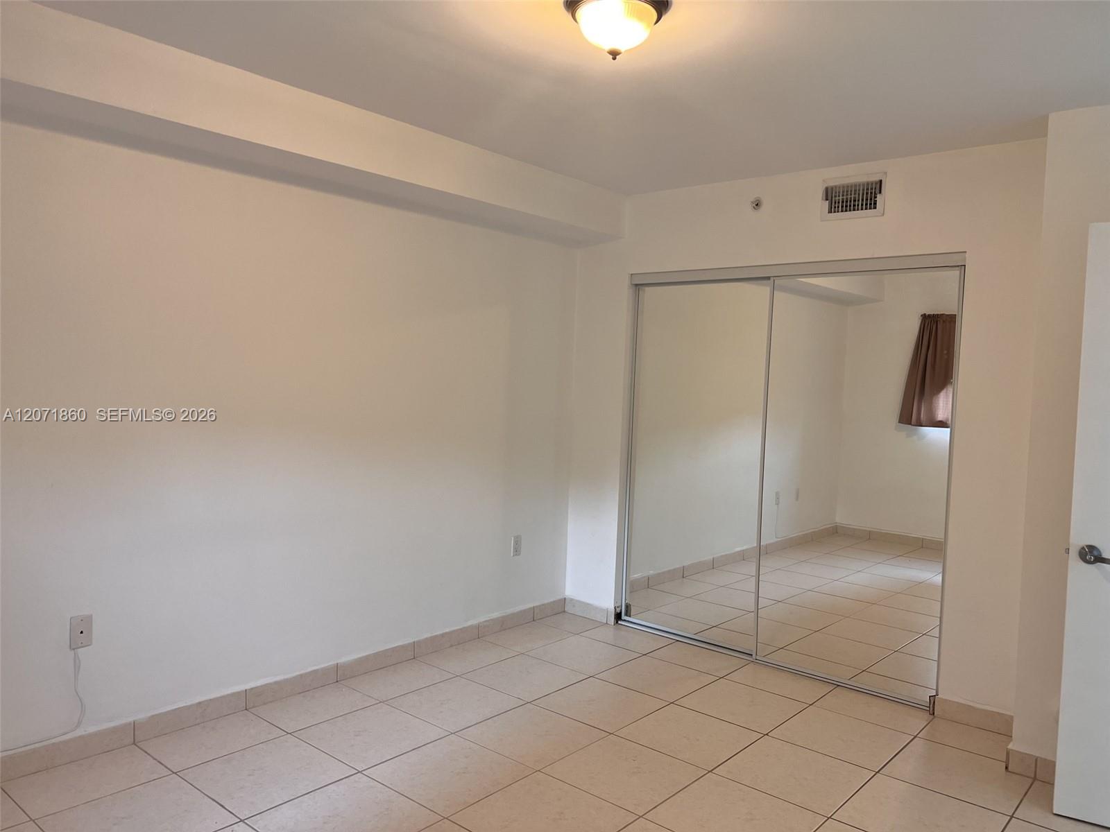2740 SW 28th Ter # 206 — Photo 4