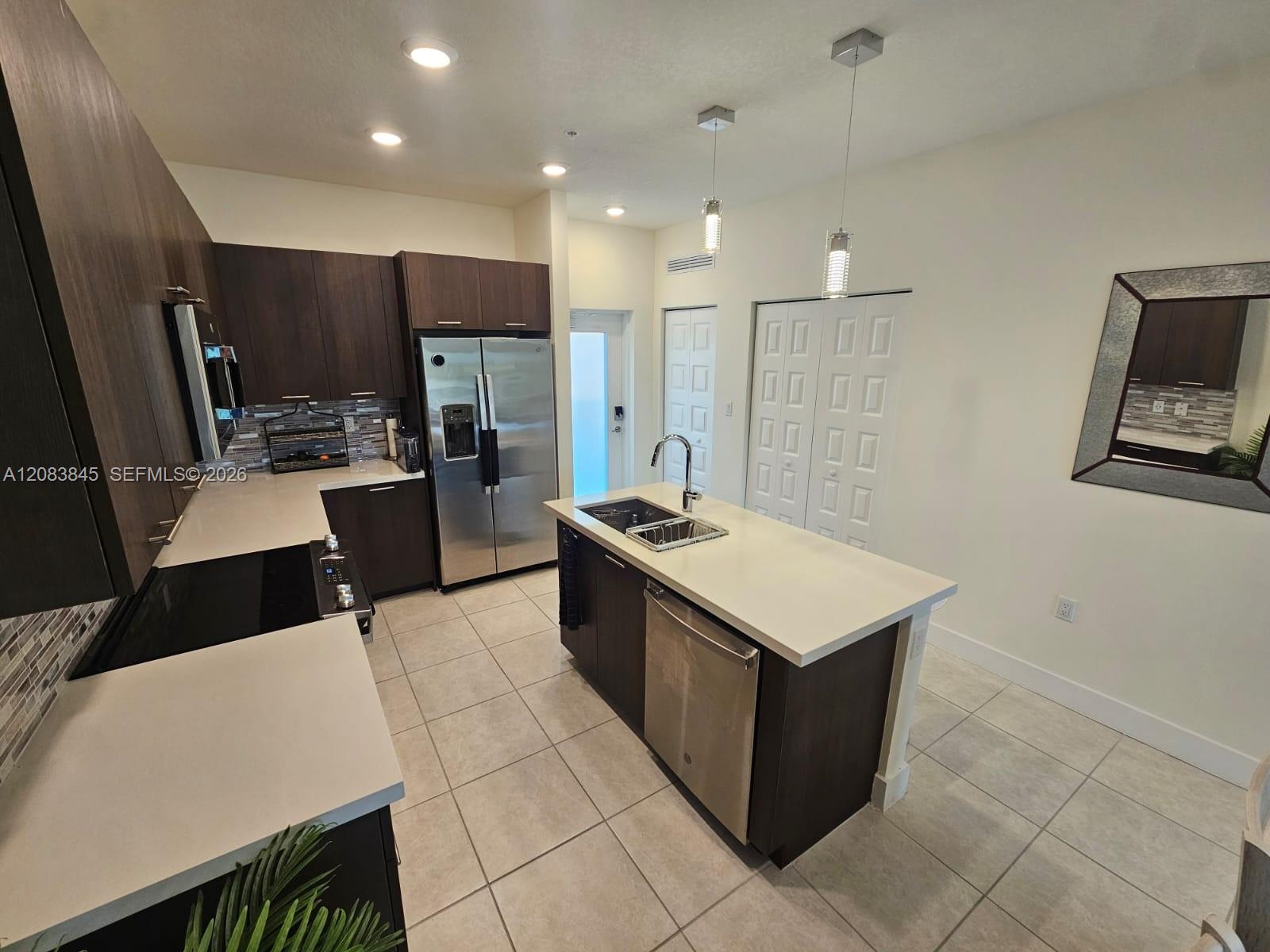 8301 NW 41st St # 402 — Photo 3