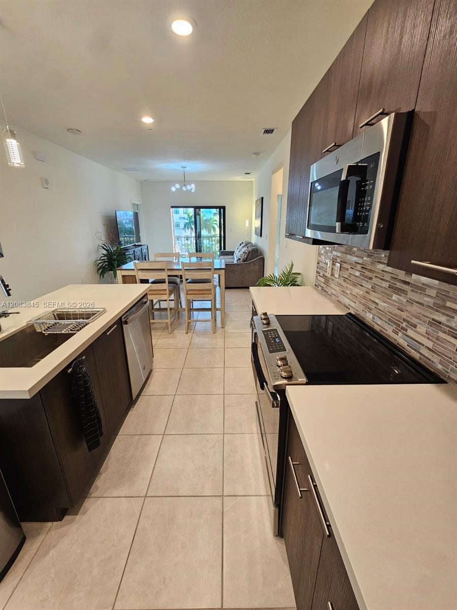 8301 NW 41st St # 402 — Photo 5