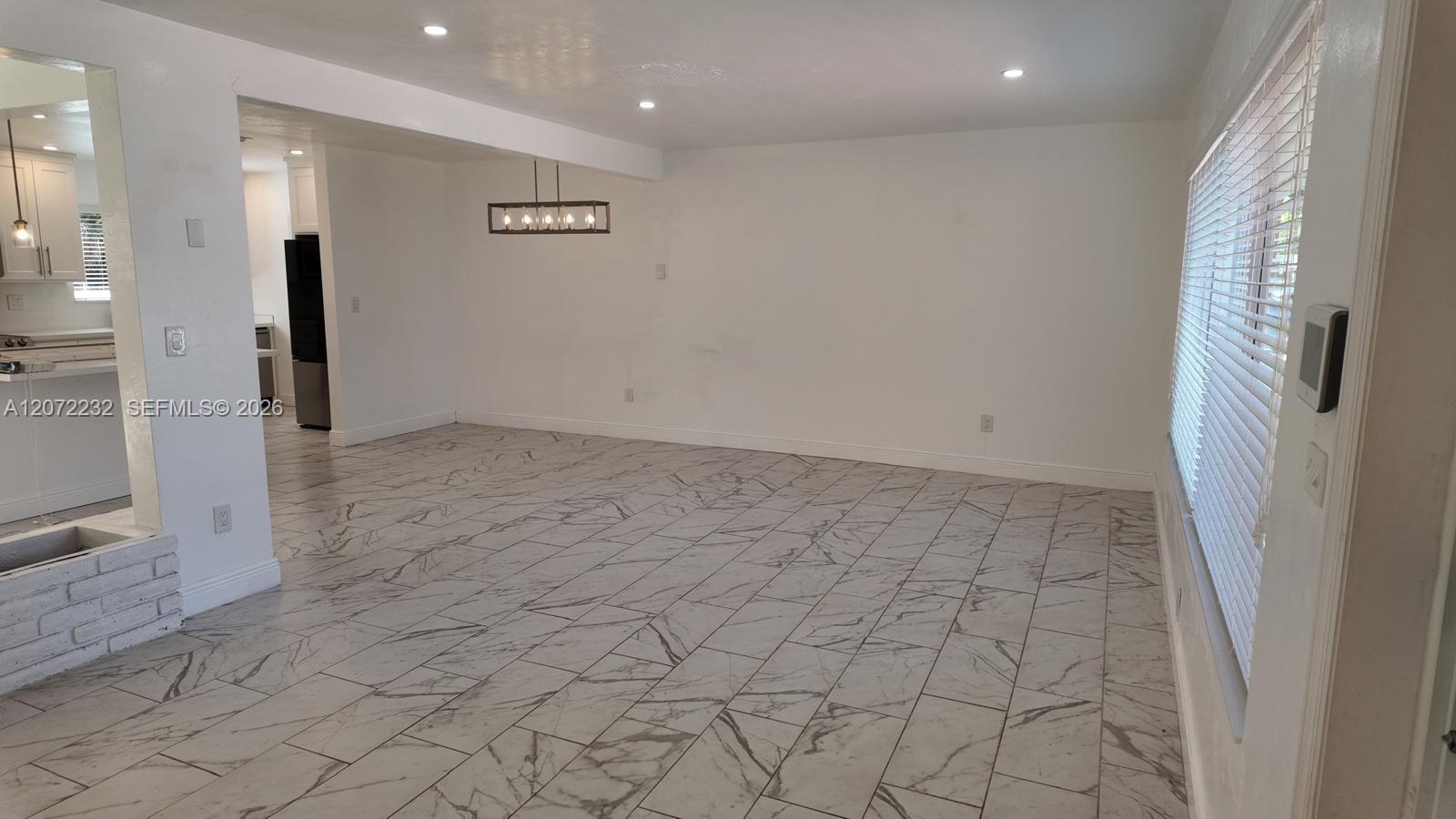 12140 NE Miami Ct — Photo 3