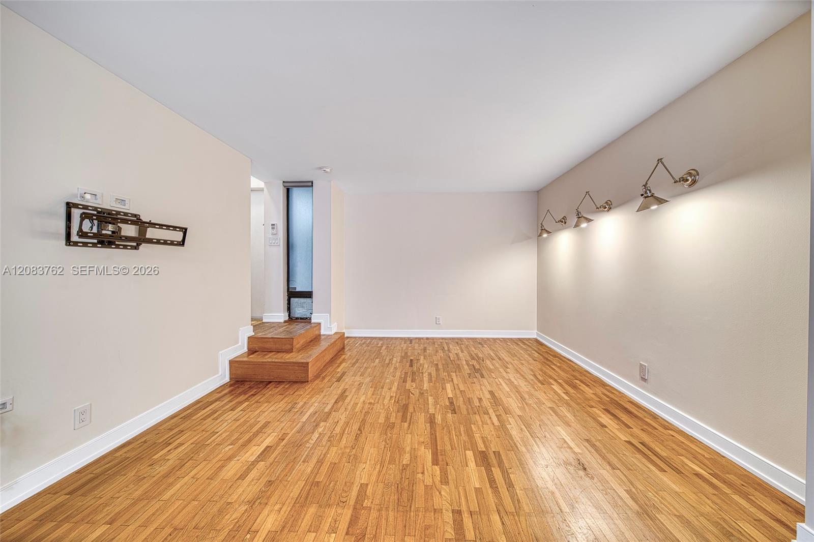 View to the entrance and living.