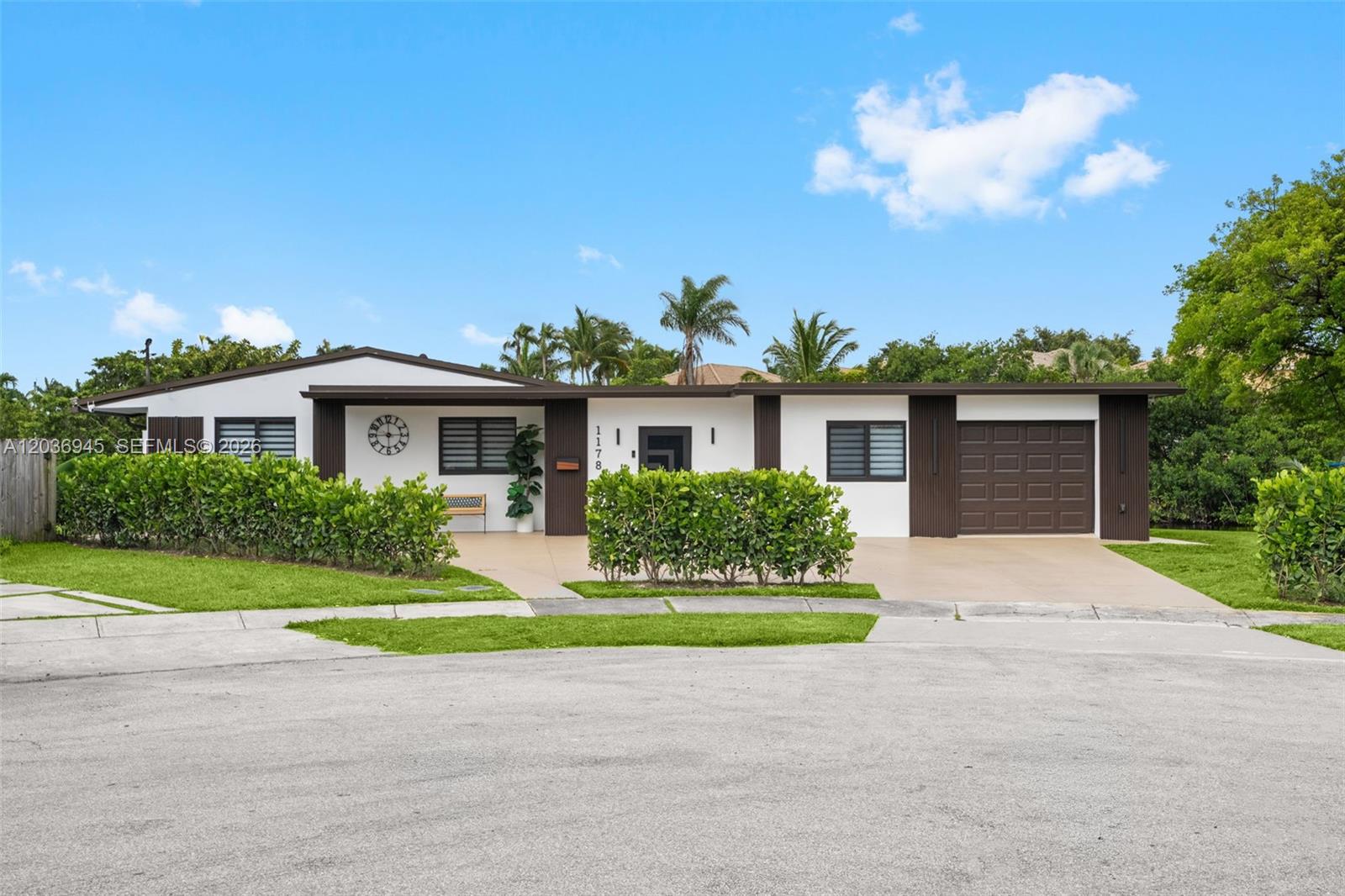 1178 Grant St, Hollywood FL 33019