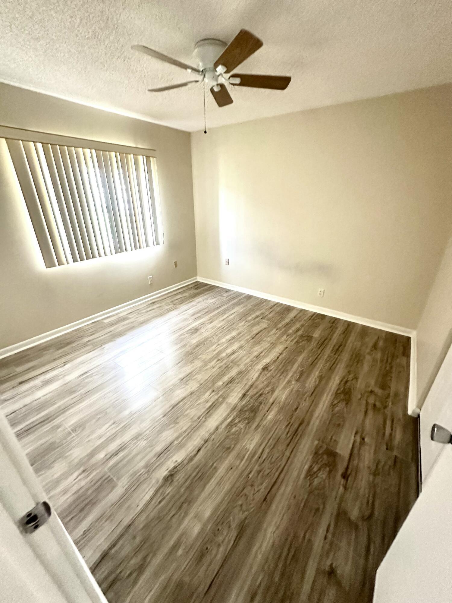 6792 Moonlit Drive — Photo 4