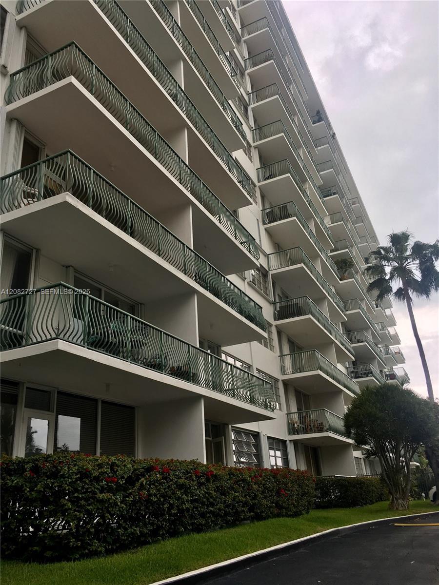 1408 Brickell Bay Dr # 912, Miami FL 33131