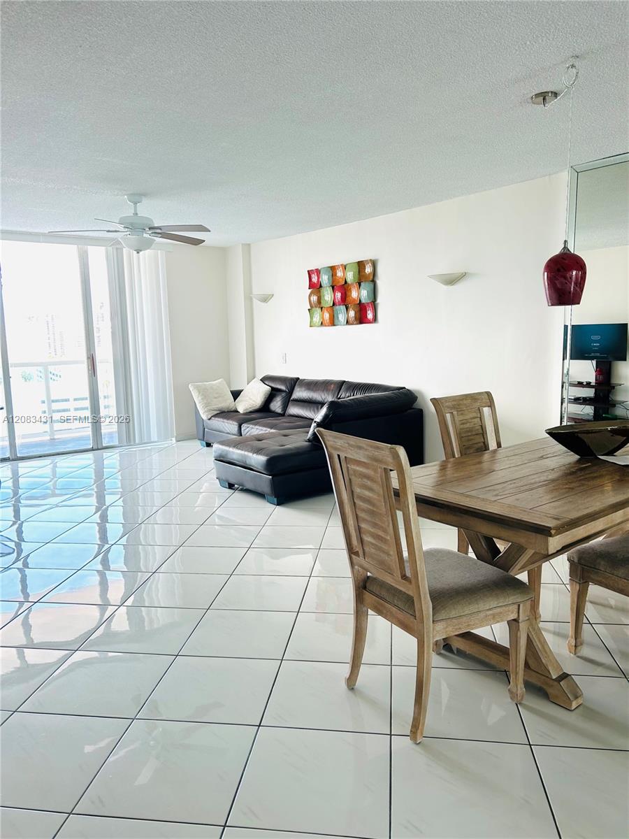 3800 S Ocean Dr # 1404 — Photo 2