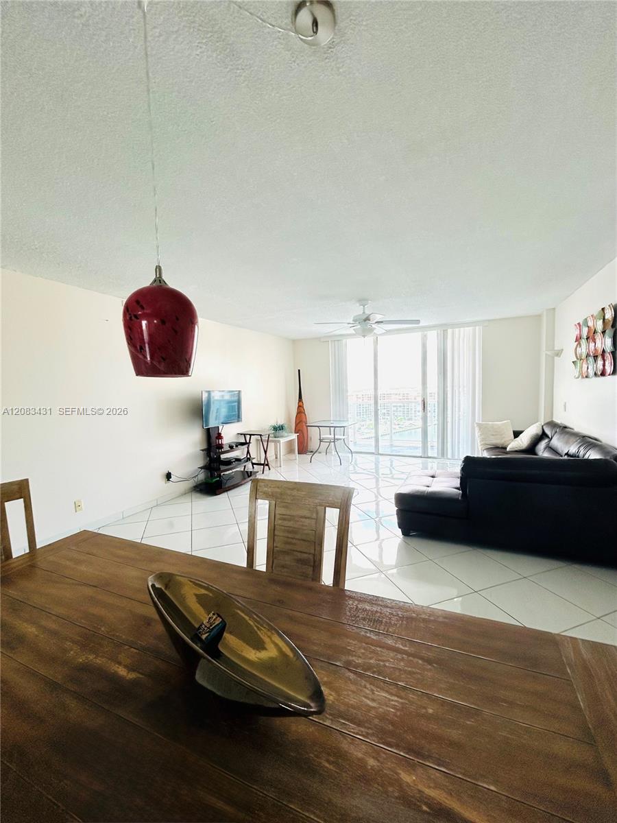 3800 S Ocean Dr # 1404 — Photo 4