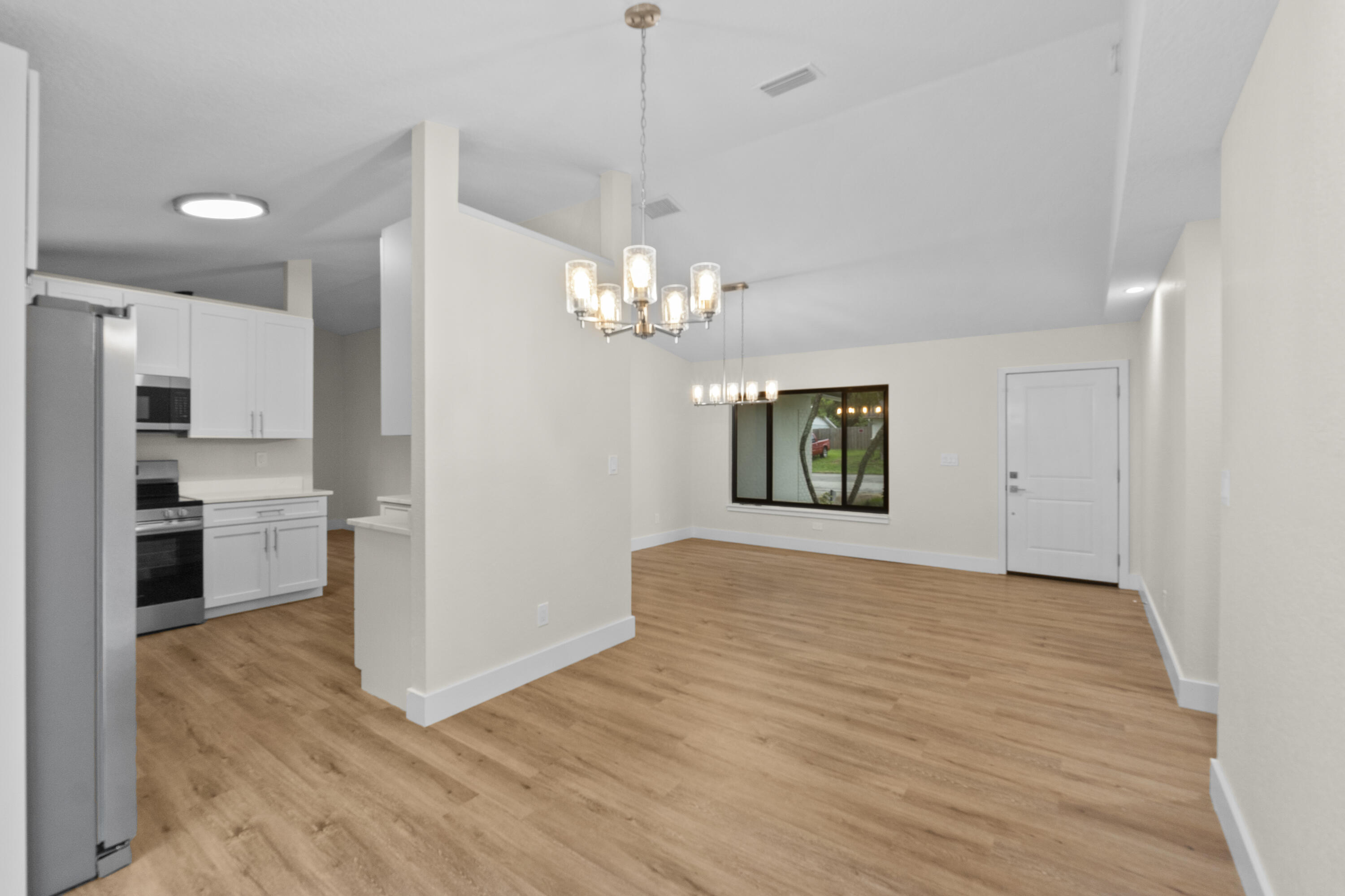 2749 Park Drive — Photo 2