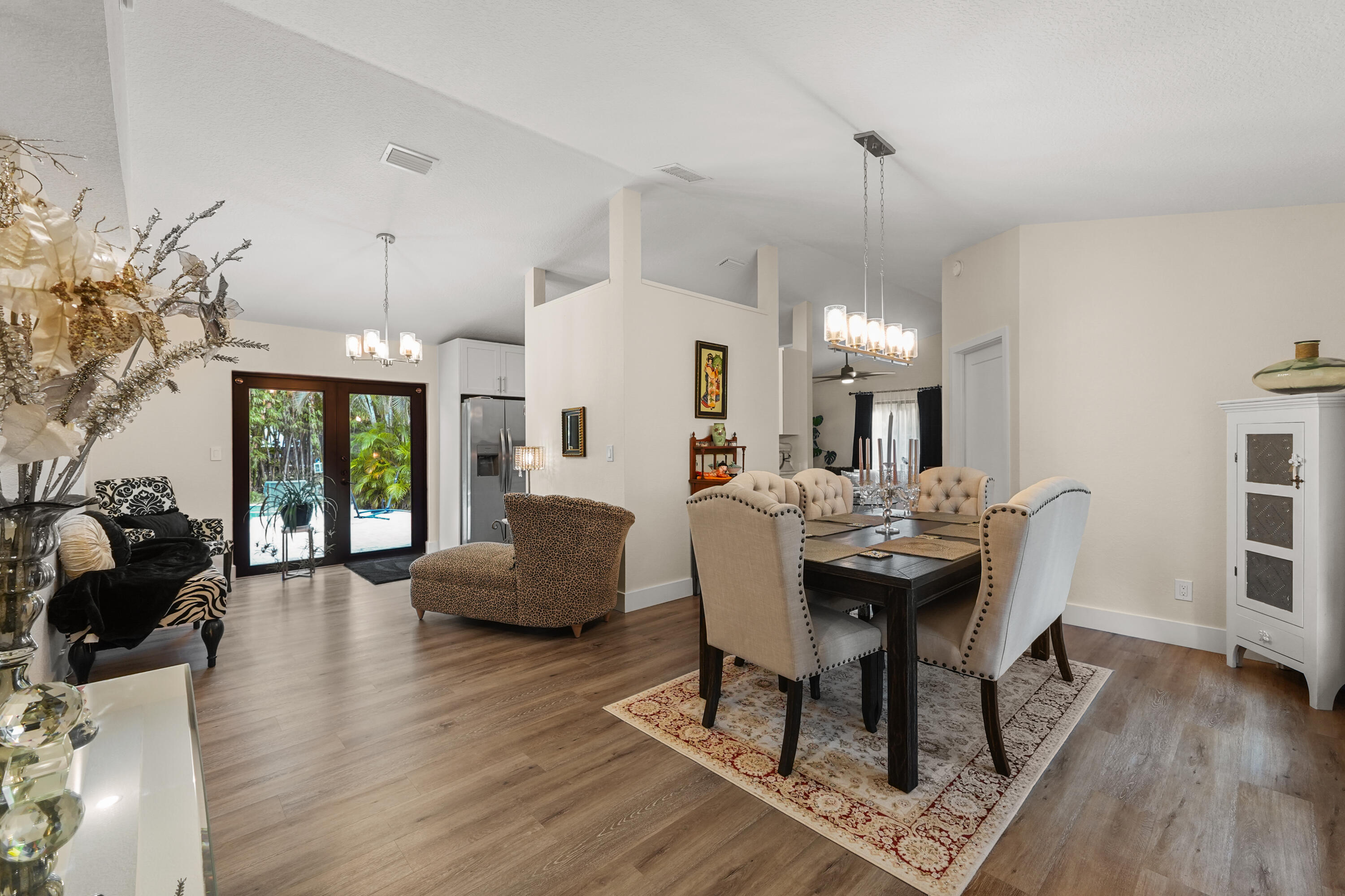 2749 Park Drive — Photo 4