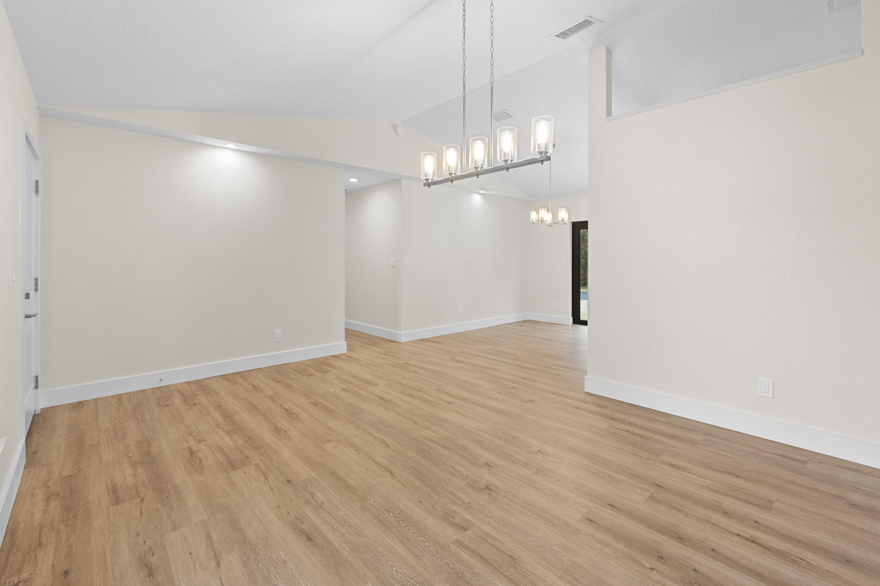 2749 Park Drive — Photo 3