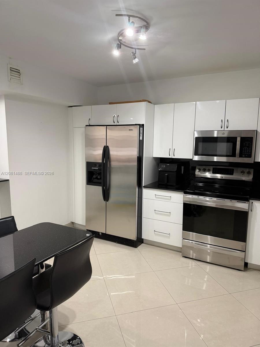 8877 Collins Ave # 708 — Photo 4