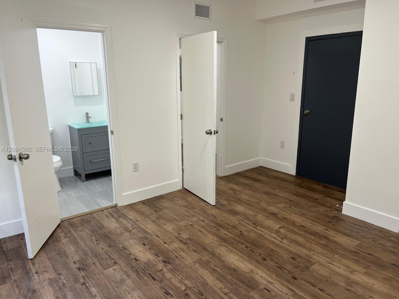 321 SW 9th Ave # 07 — Photo 2