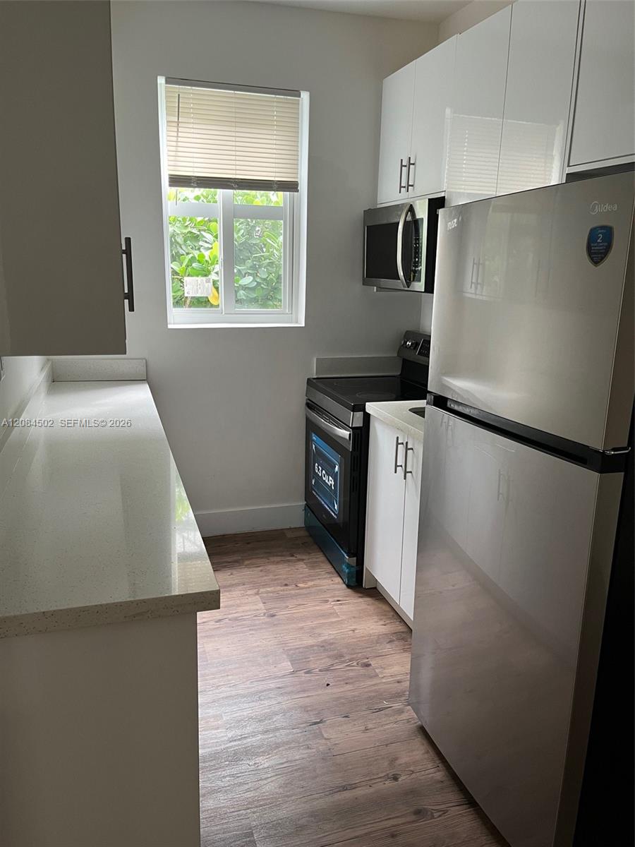 321 SW 9th Ave # 07 — Photo 4
