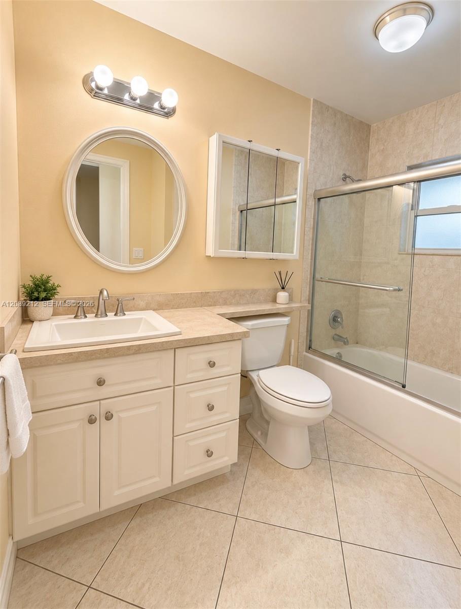 400 NE 14th Ave # 419 — Photo 3