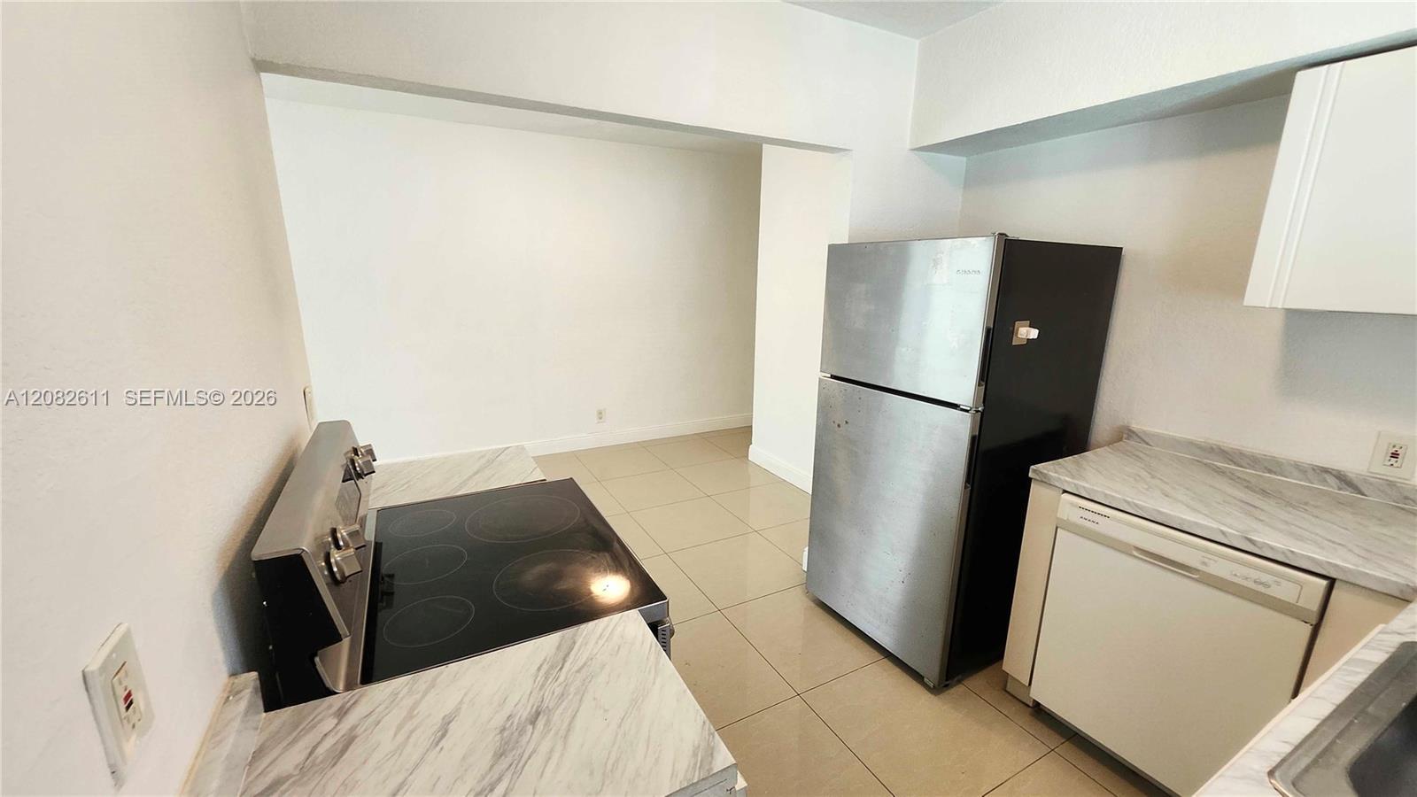 9770 E Bay Harbor Dr # 6S — Photo 2