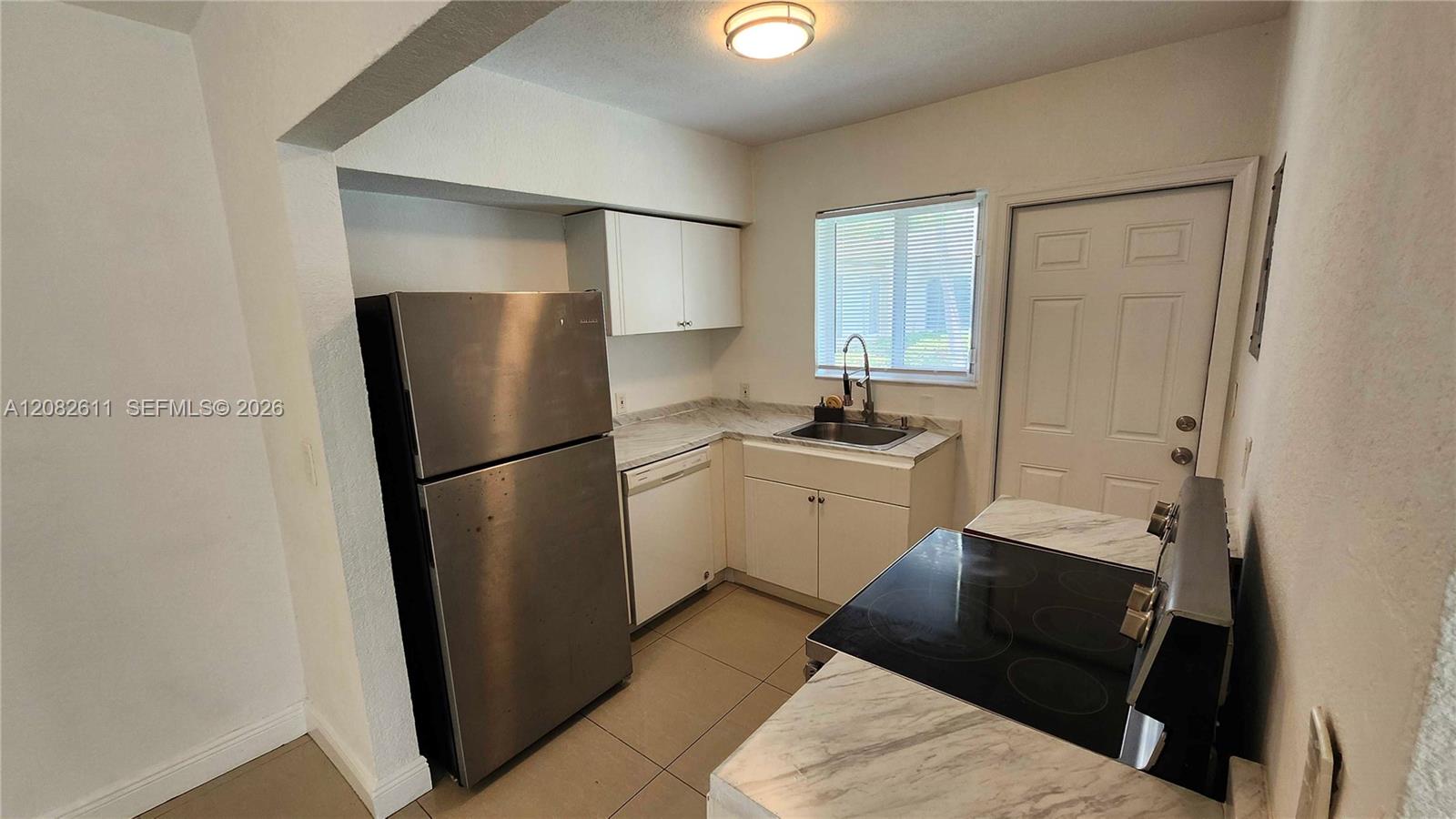 9770 E Bay Harbor Dr # 6S — Photo 3
