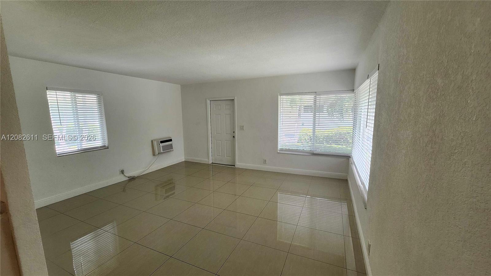 9770 E Bay Harbor Dr # 6S — Photo 4