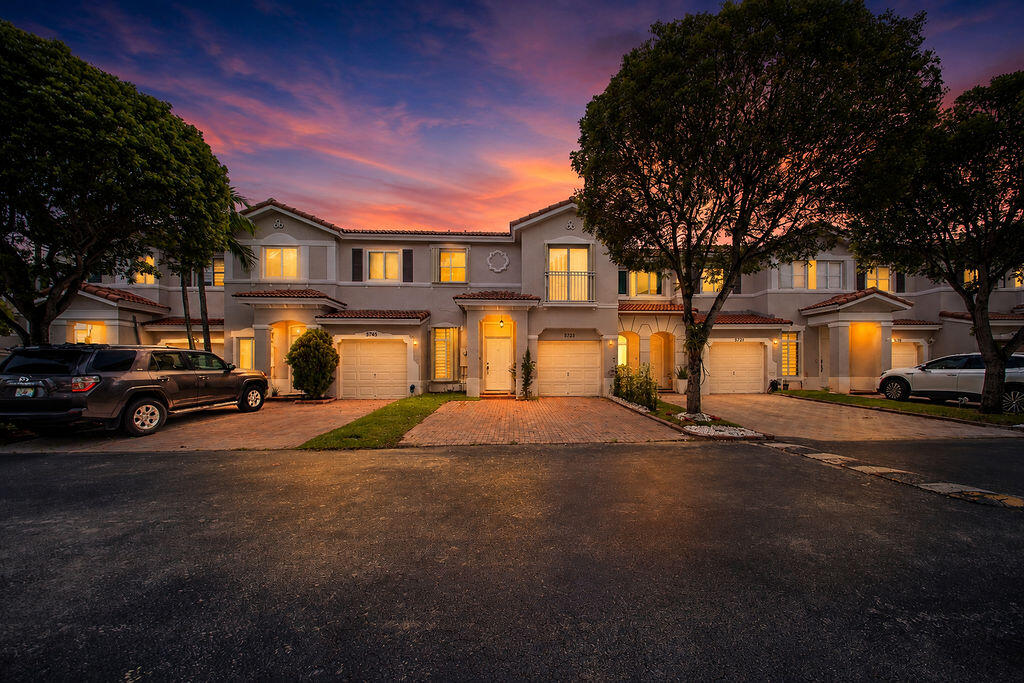 5733 NW 112th Place, Doral FL 33178