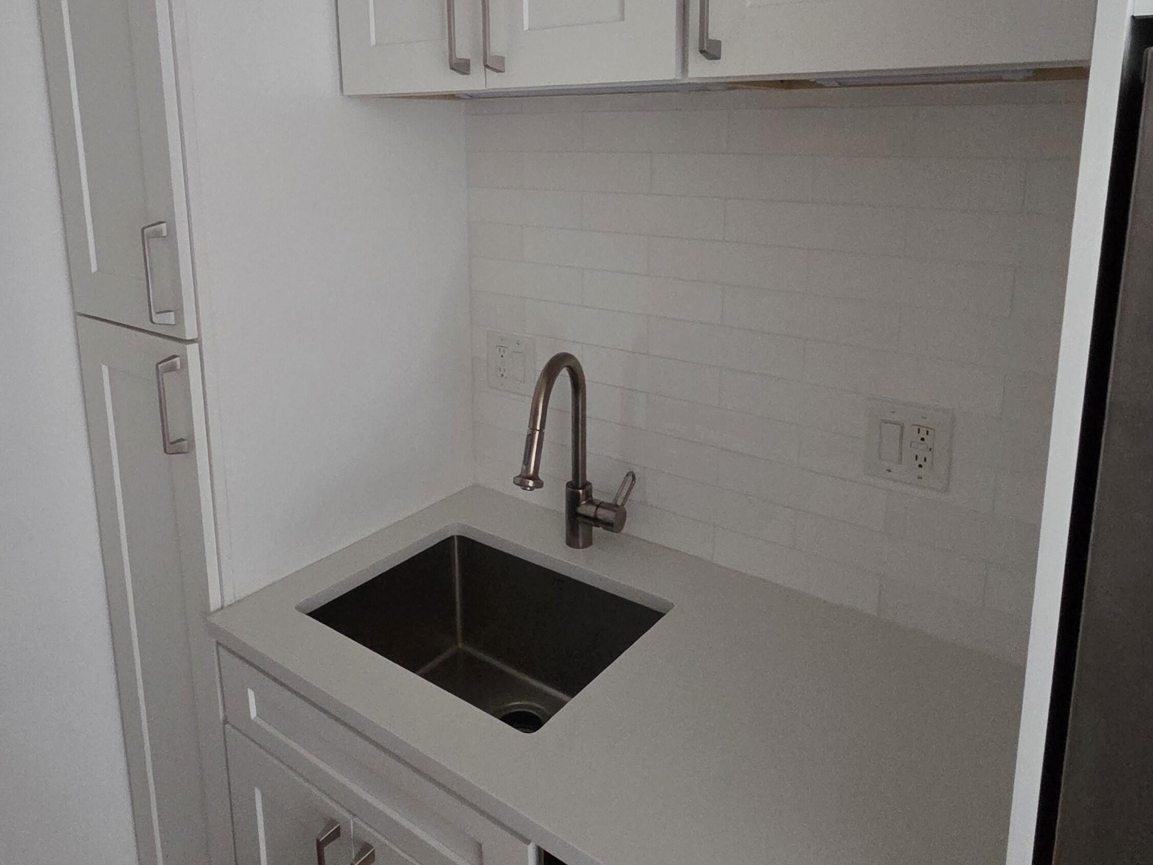 1001 SE 16th Street # 7 — Photo 4