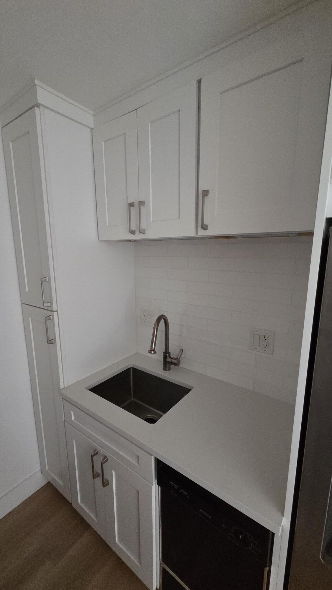 1001 SE 16th Street # 7 — Photo 3
