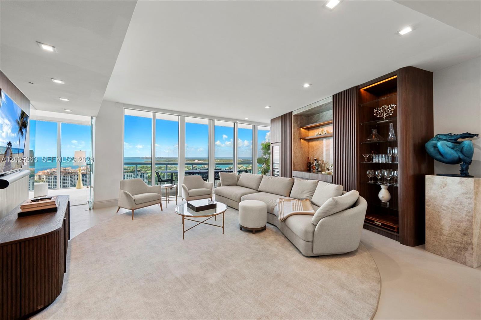 1000 S Pointe Dr # 2803, Miami Beach FL 33139