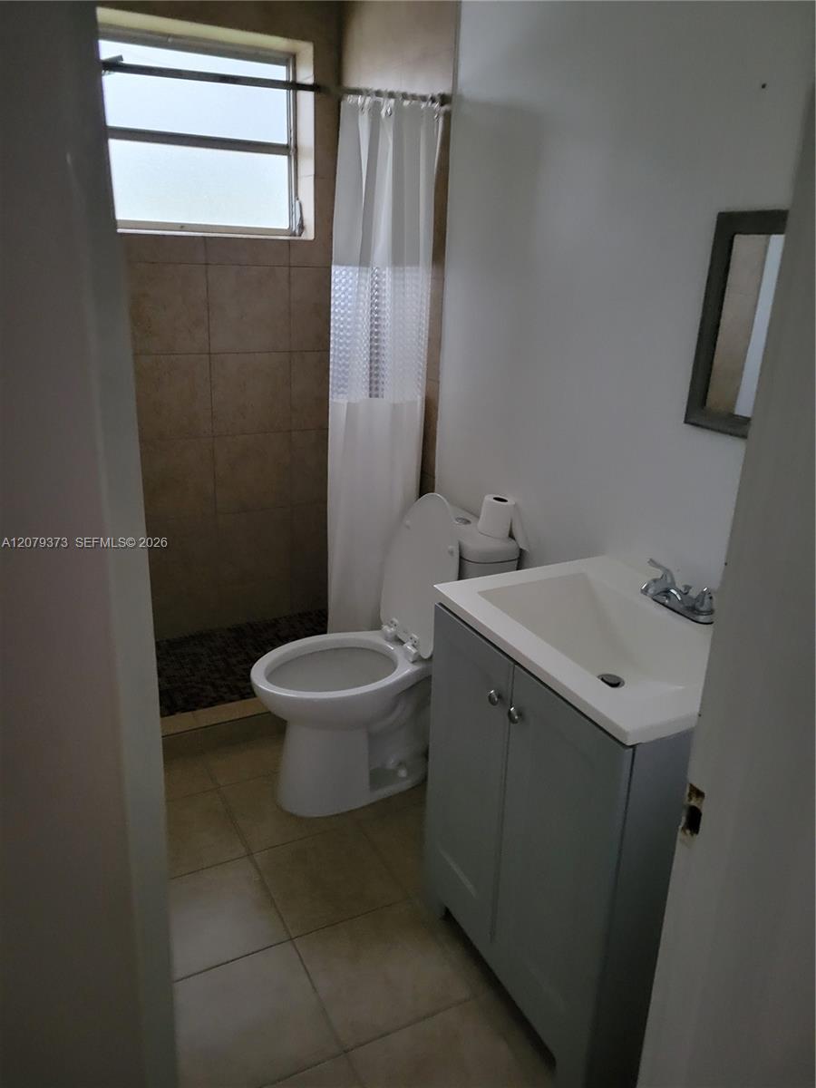 7725 Carlyle Ave # 9 — Photo 4