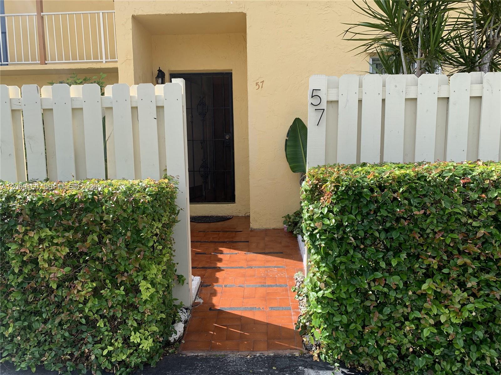 8380 SW 154th Ave # 57 — Photo 3