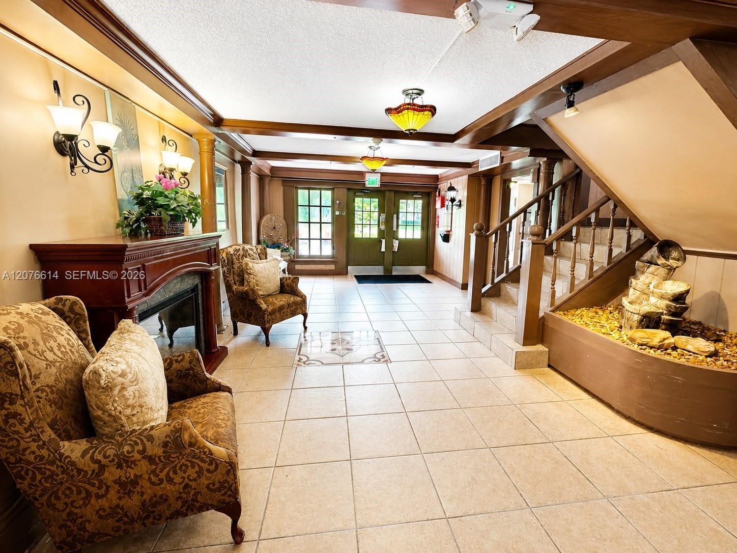 3660 Inverrary Dr # 1R — Photo 5