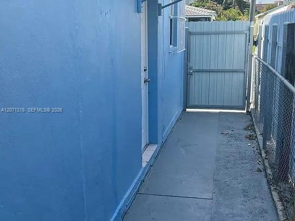 2645 SW 33rd Ave — Photo 3