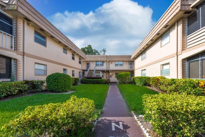 657 Brittany N, Delray Beach FL 33446