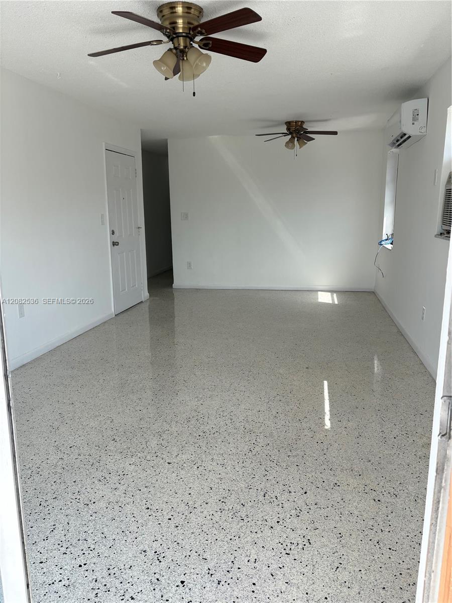 1125 SE 9th Ave # 4 — Photo 5