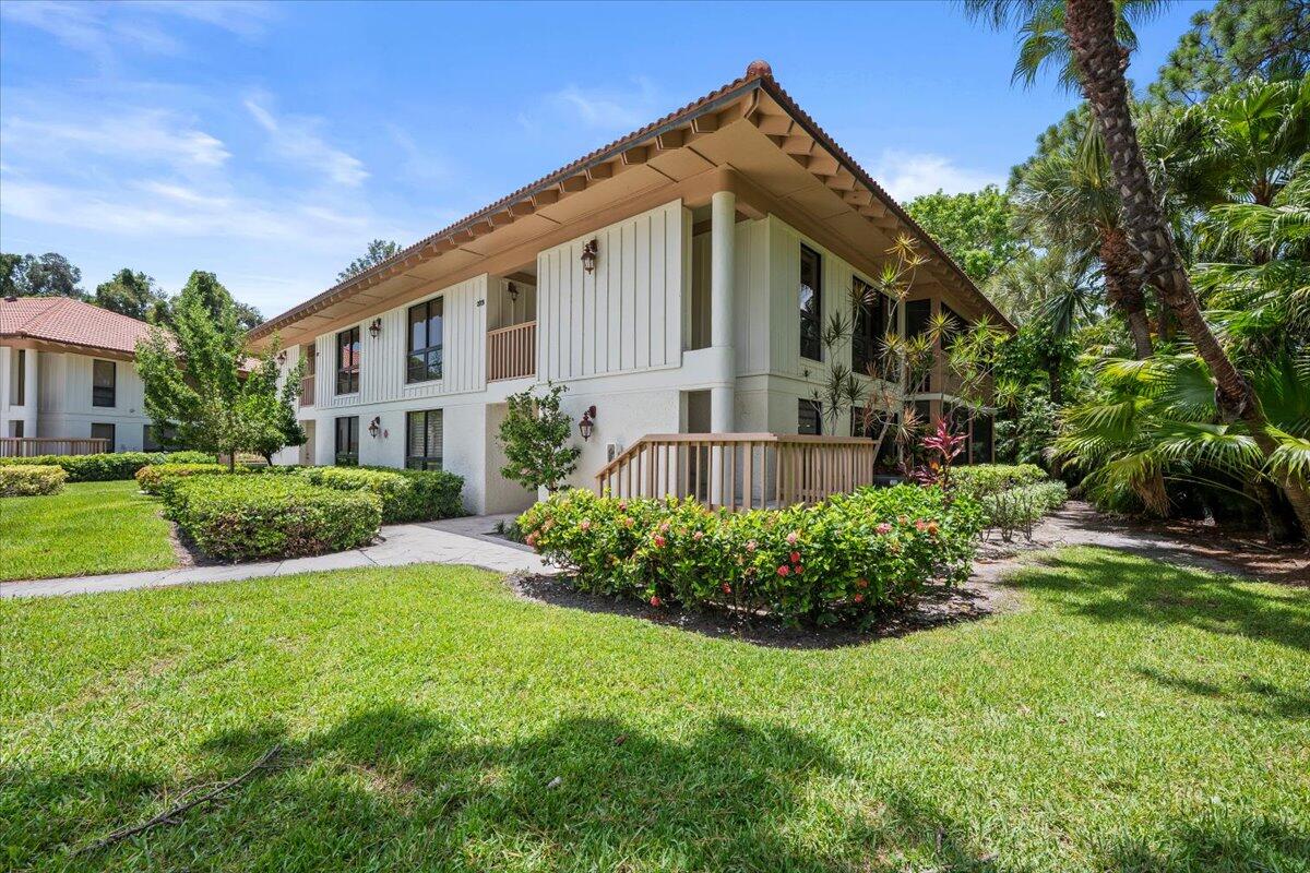 221 Brackenwood Terrace, Palm Beach Gardens FL 33418