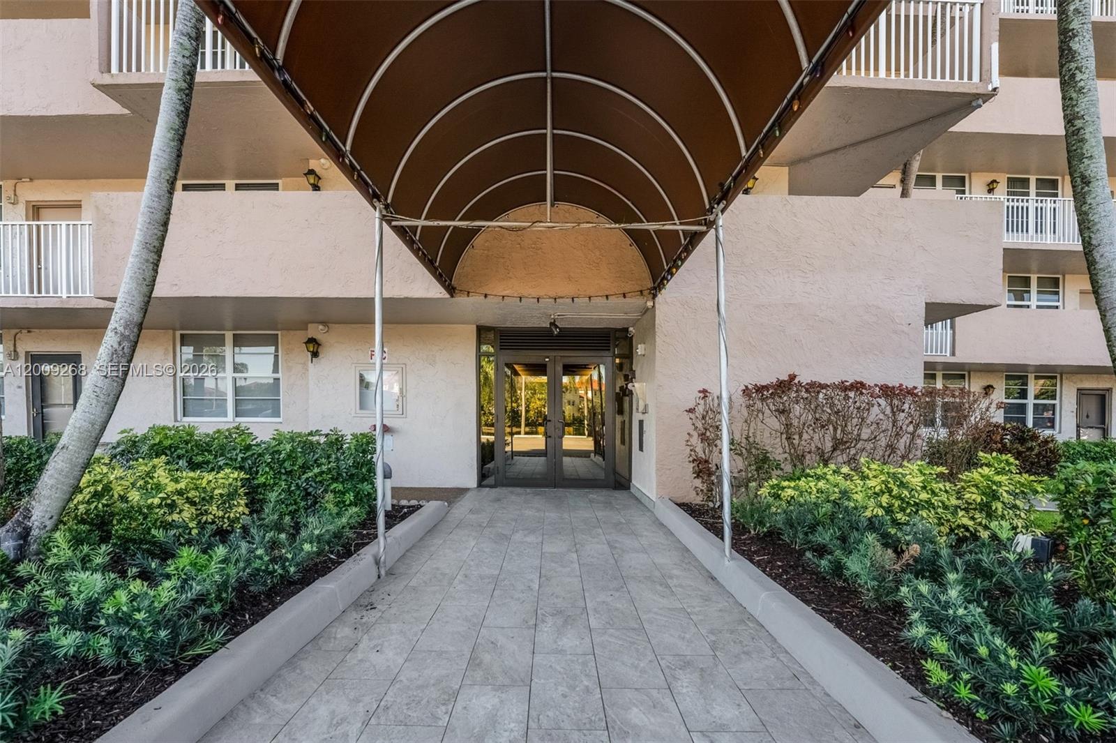 250 Jacaranda Dr # 508 — Photo 3