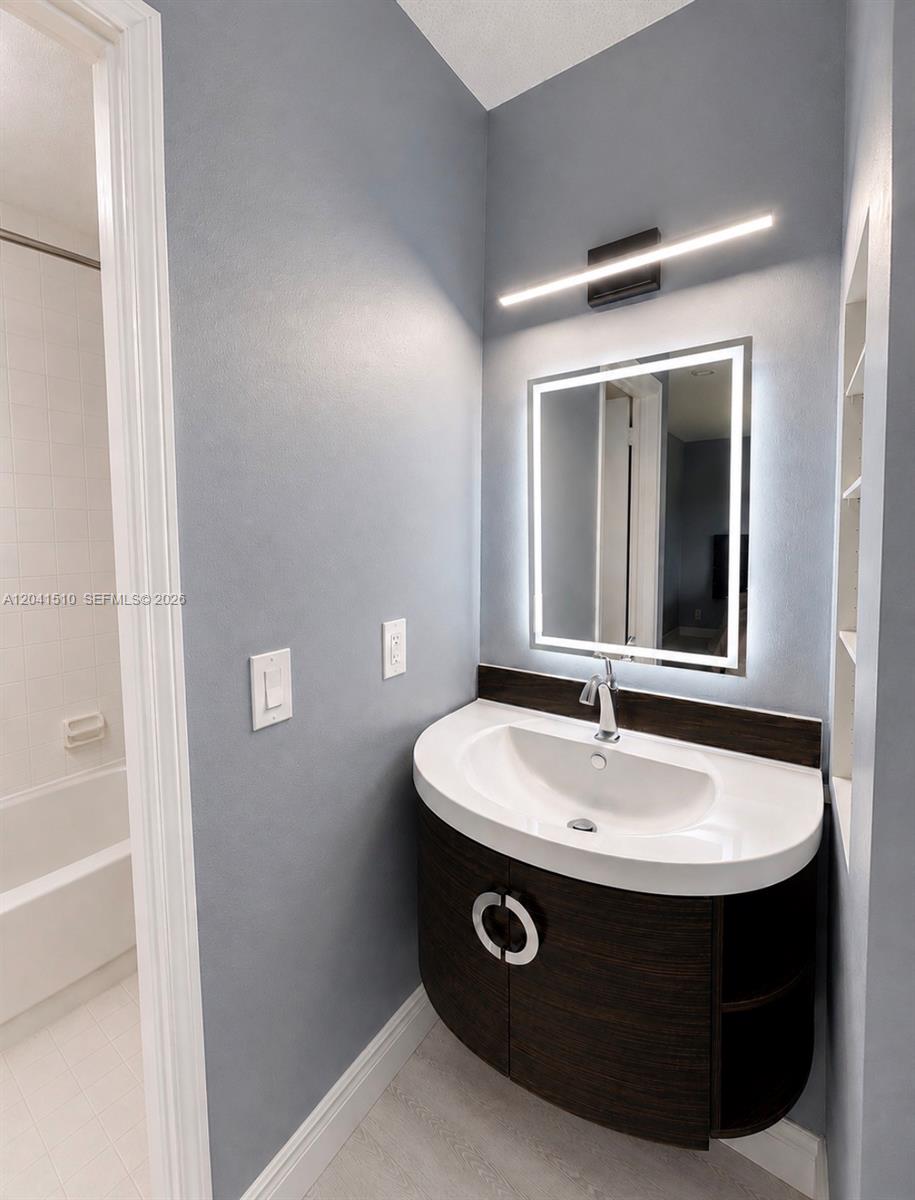 1120 NE 209th Ter — Photo 3