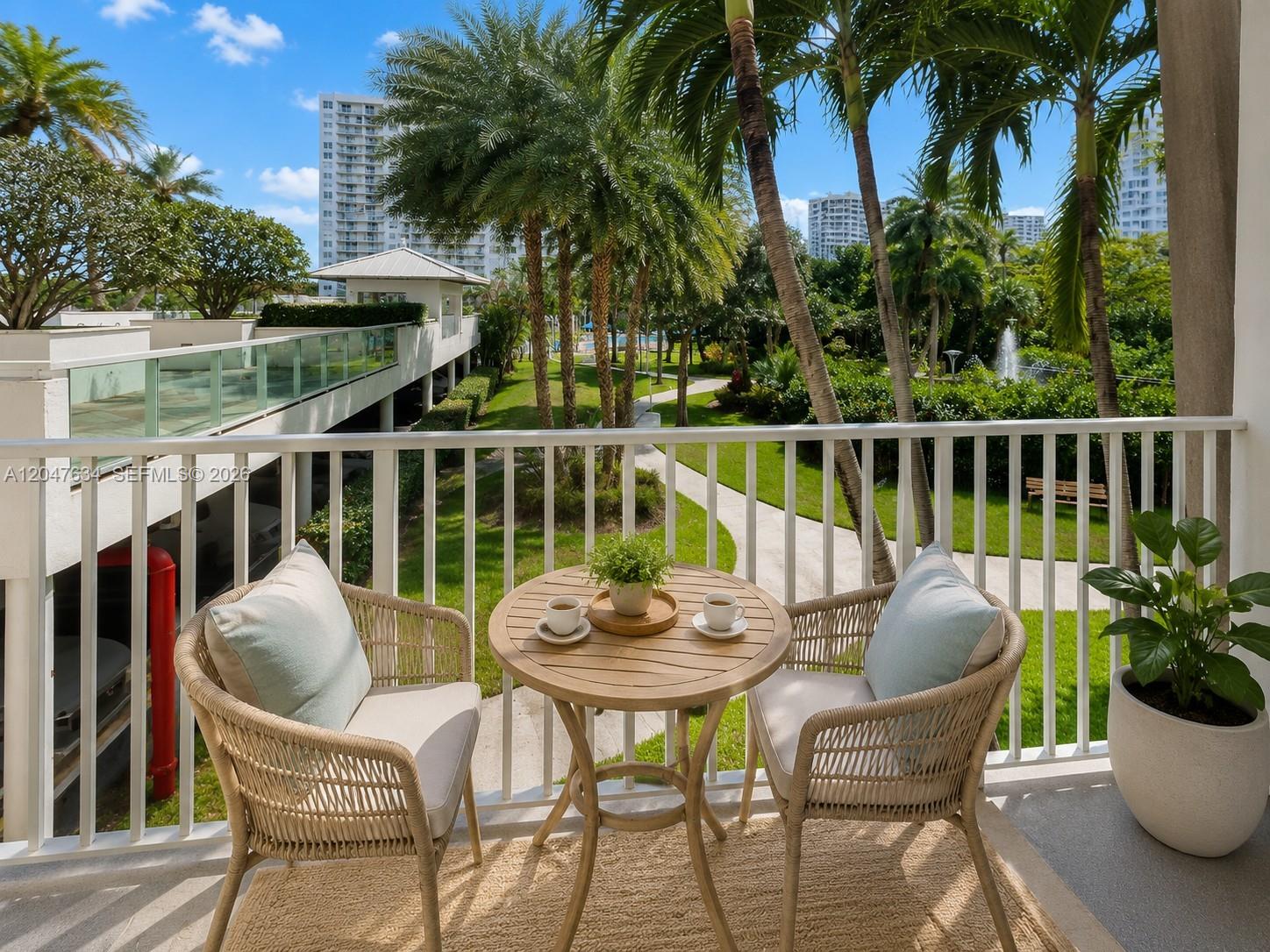 2801 NE 183rd St # 208W, Aventura FL 33160