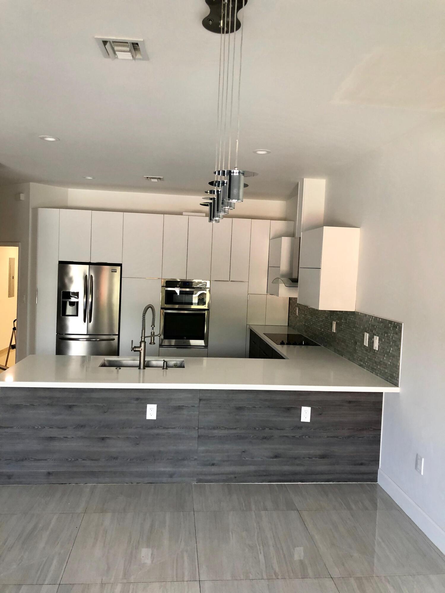 2728 TREASURE COVE Circle # 2728 — Photo 5