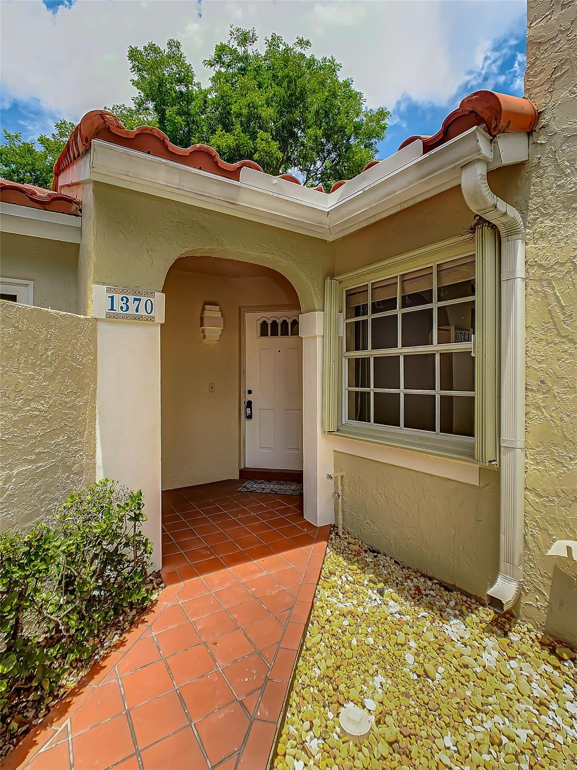 1370 COTTONWOOD Circle # 3 — Photo 2