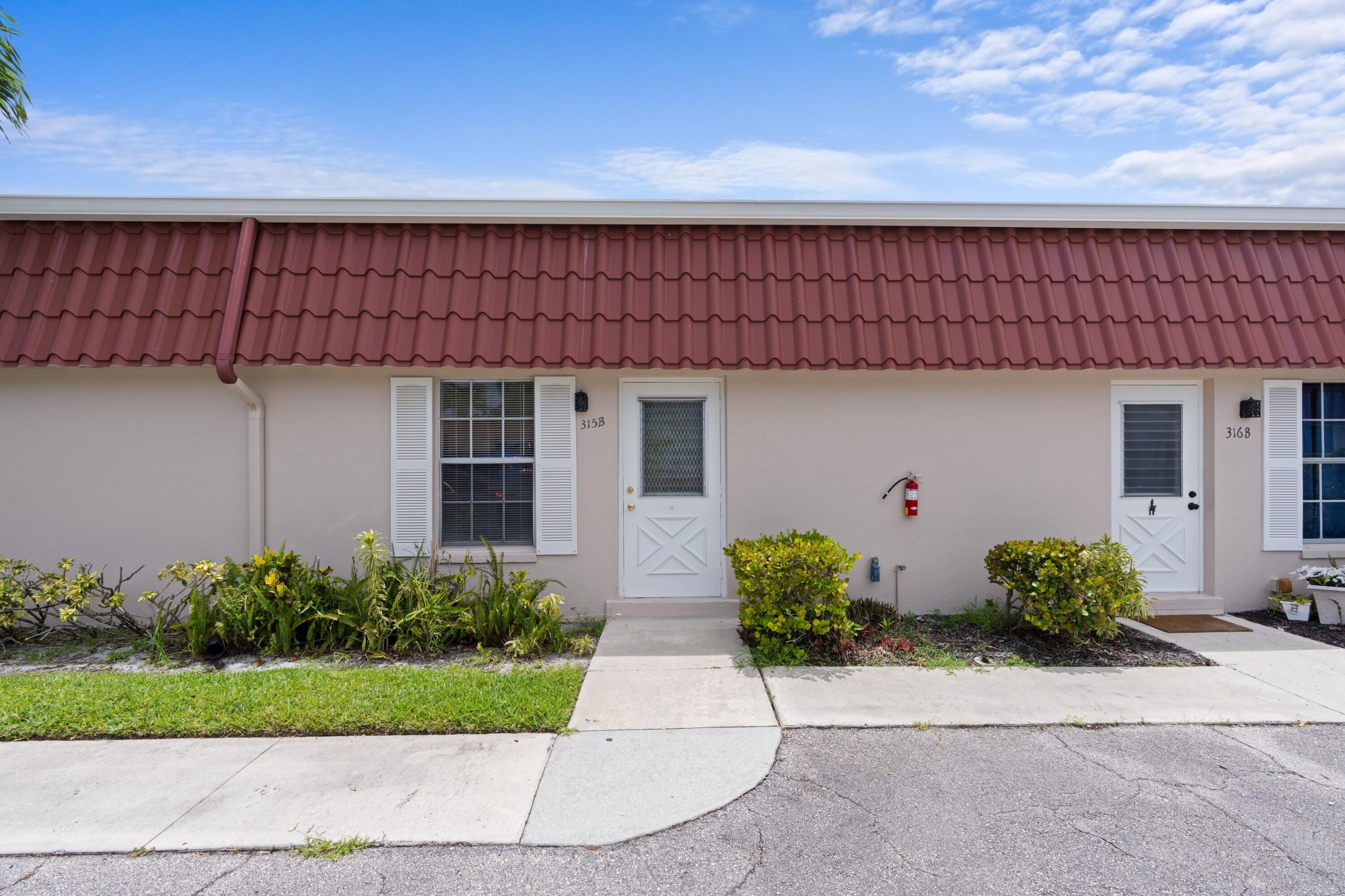 315 Cape Cod Circle # B, Lake Worth FL 33467