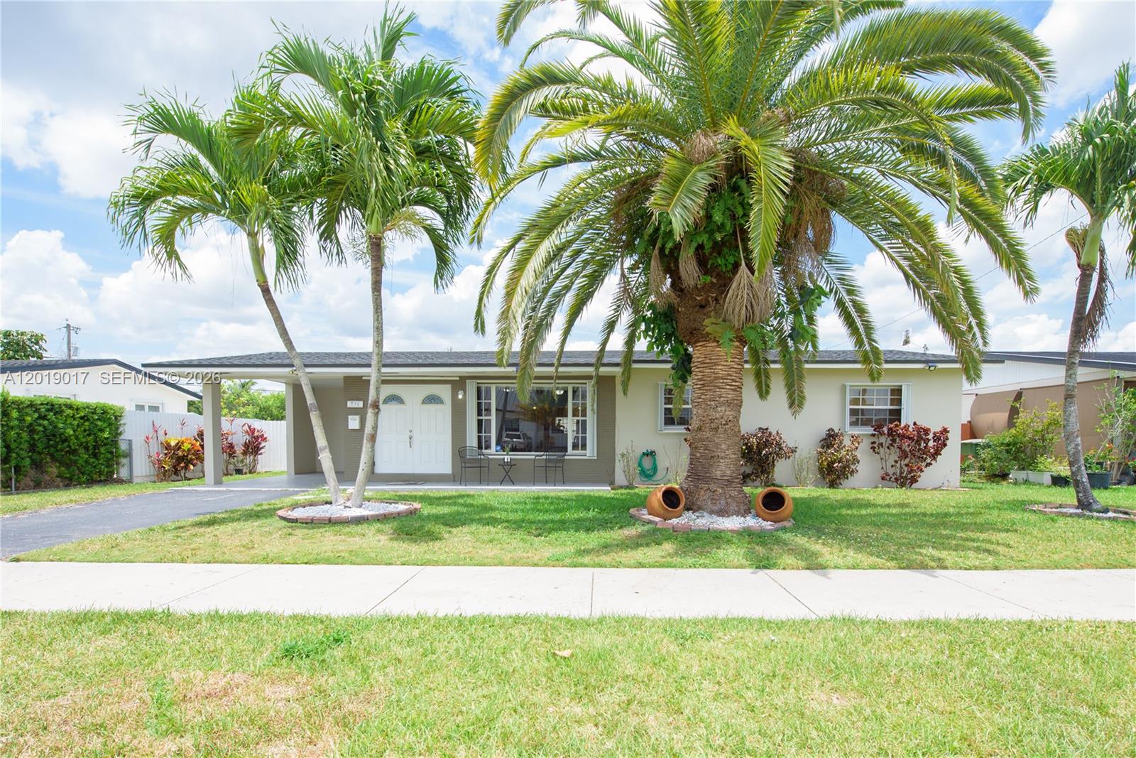 731 NW 17th St, Homestead FL 33030