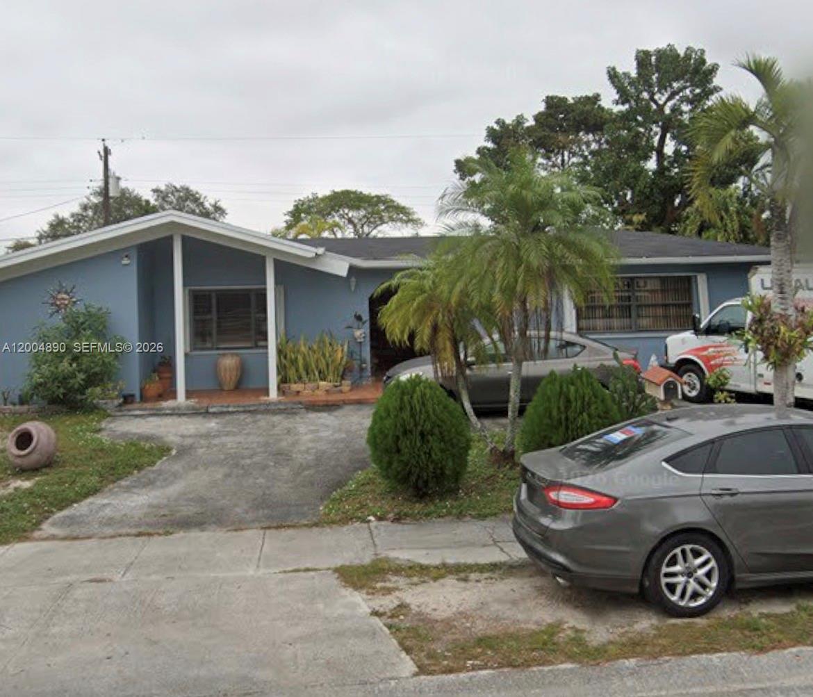 12325 SW 42nd St, Miami FL 33175