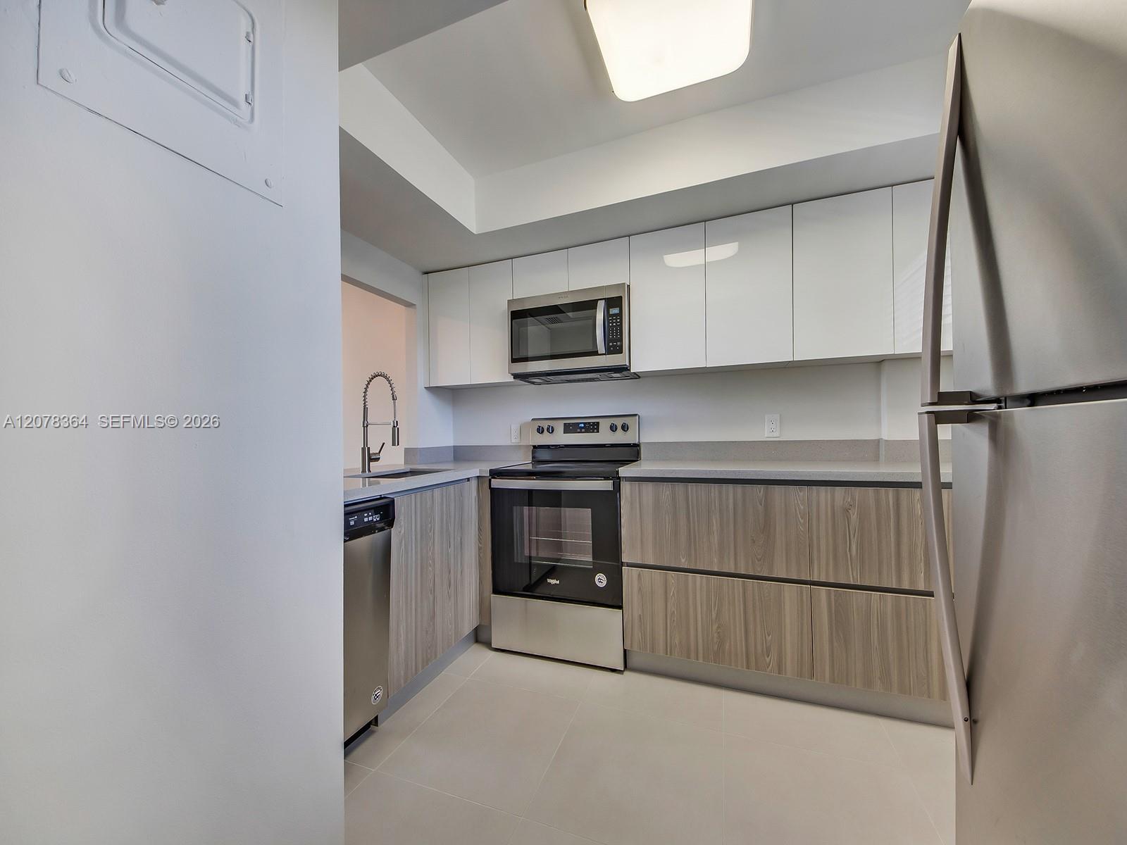 108 Royal Park Dr # 3G — Photo 2