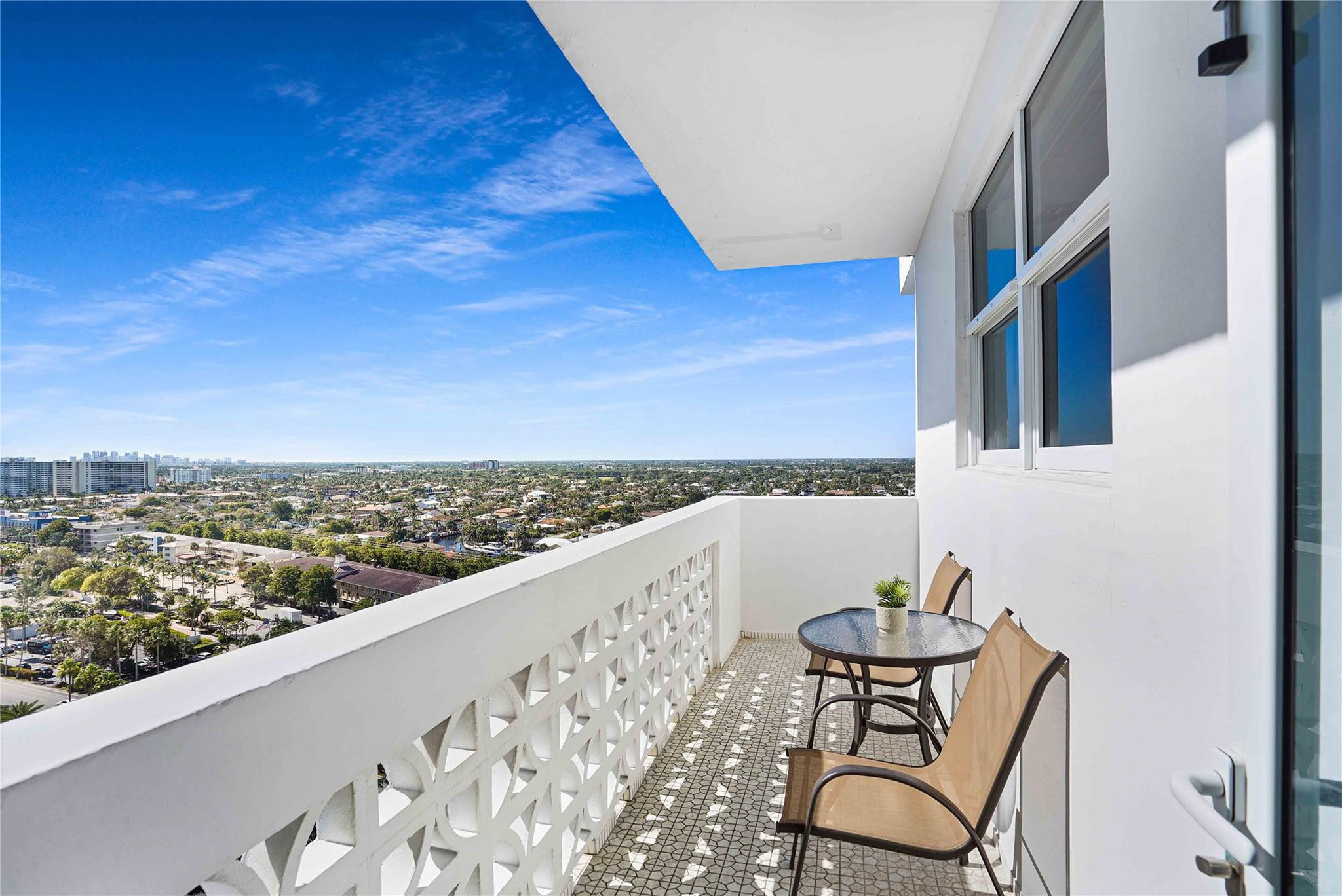 4250 GALT OCEAN Drive # PHB — Photo 2