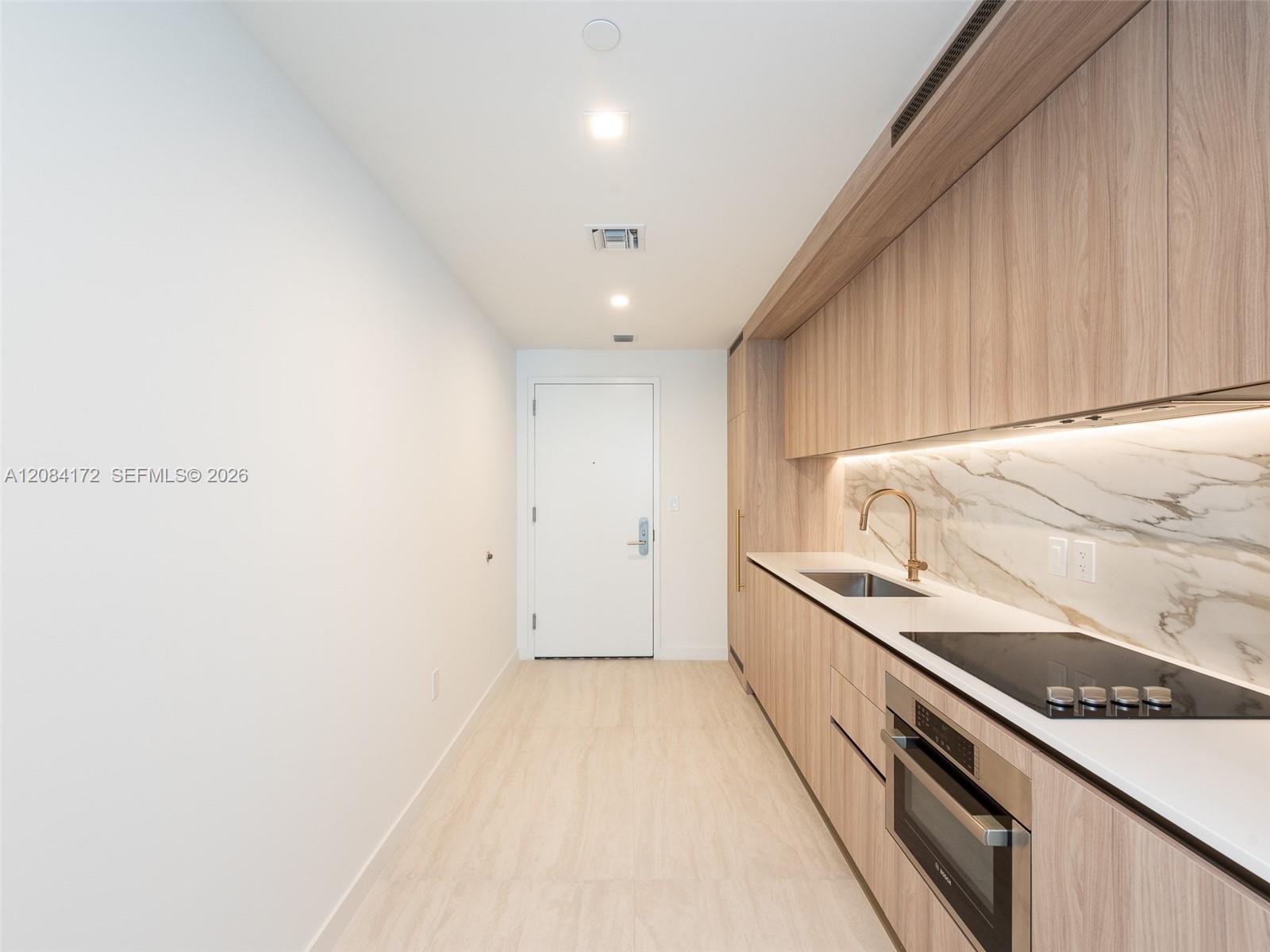 77 SE 5th St # 1714 — Photo 4