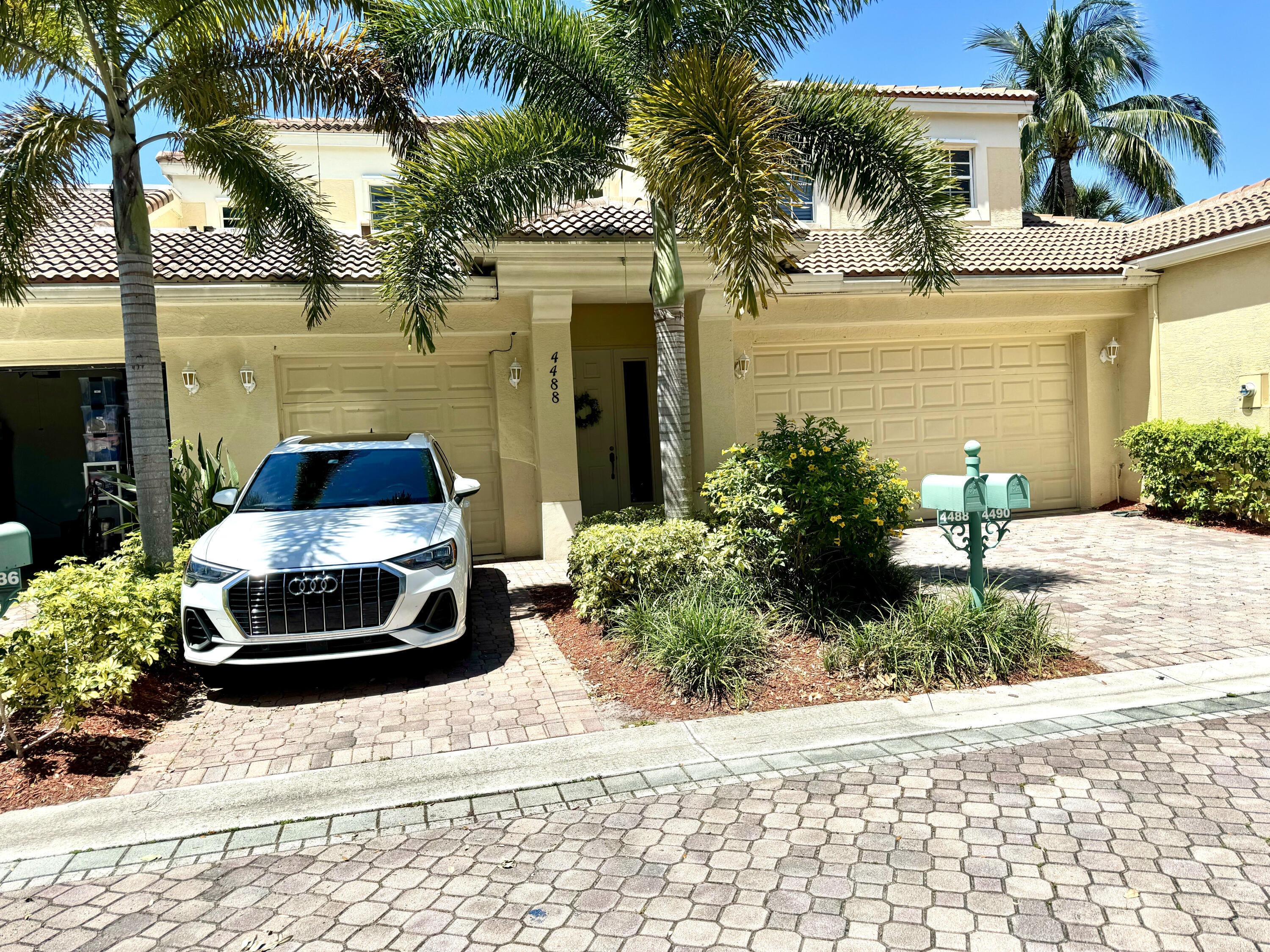 4488 Hickory Drive, Palm Beach Gardens FL 33418