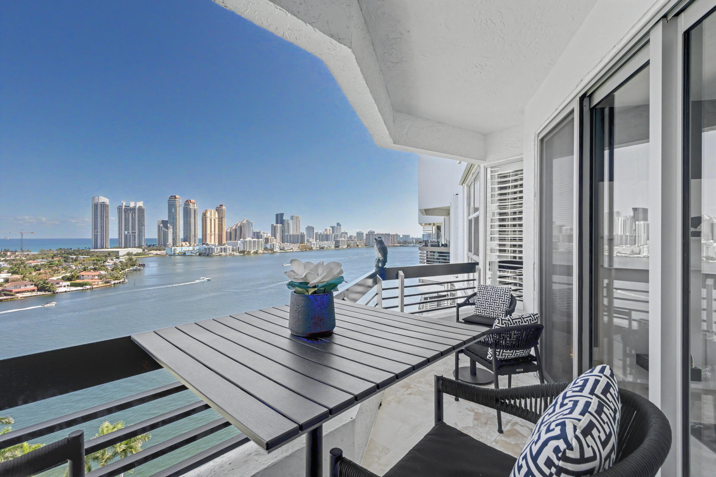 3600 Mystic Pointe Drive, Aventura FL 33180